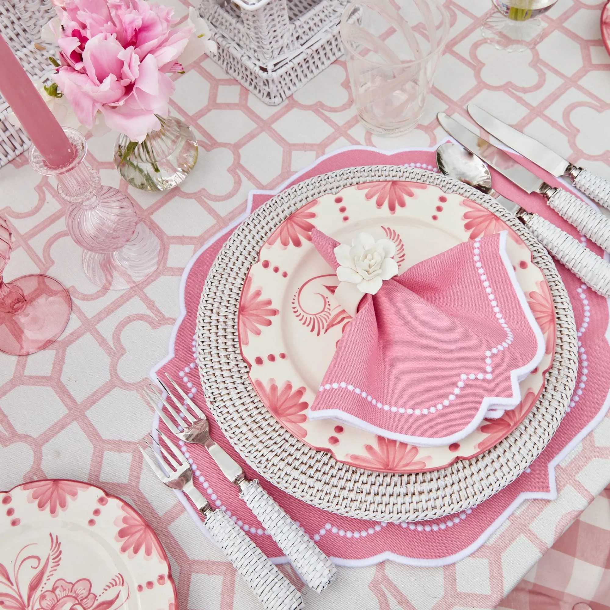 amelie_pink_placemats_set_8.webp Cheap Amelie Pink Placemats (Set Of 4) Placemats