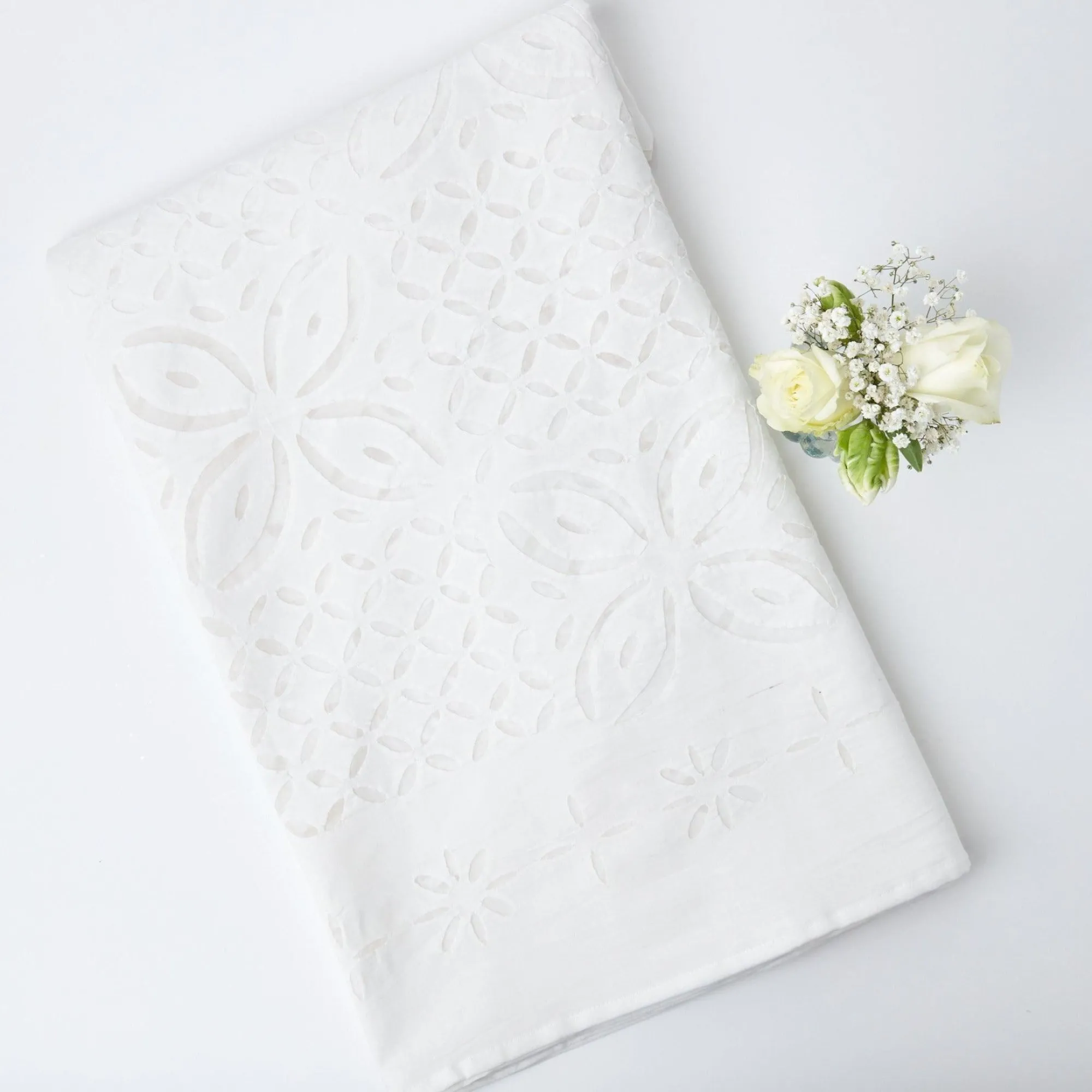 applique_white_tablecloth_0.webp Best Applique White Tablecloth Tablecloths