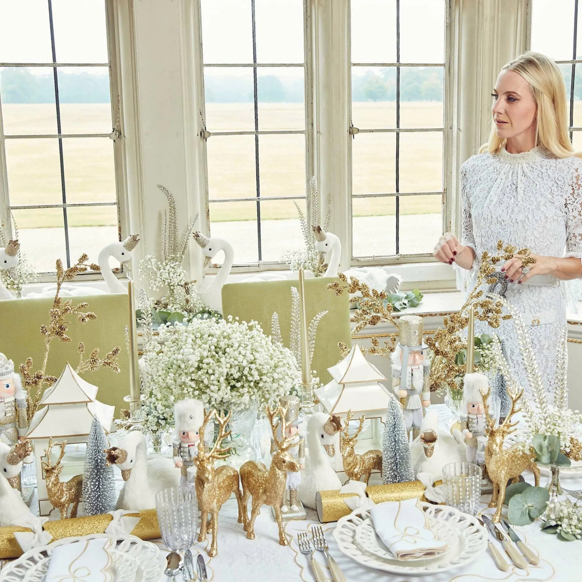 applique_white_tablecloth_4.webp Best Applique White Tablecloth Tablecloths