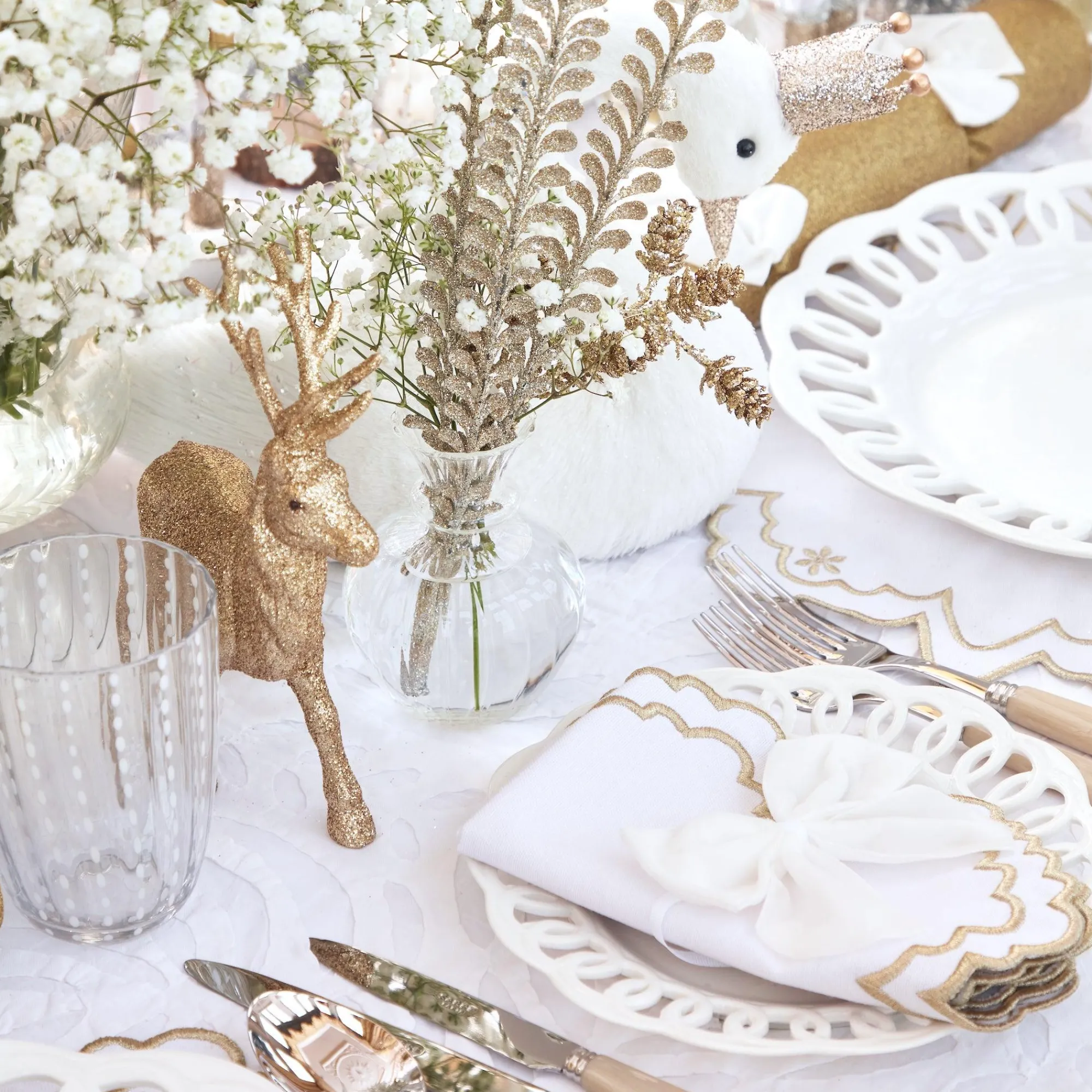 applique_white_tablecloth_8.webp Best Applique White Tablecloth Tablecloths