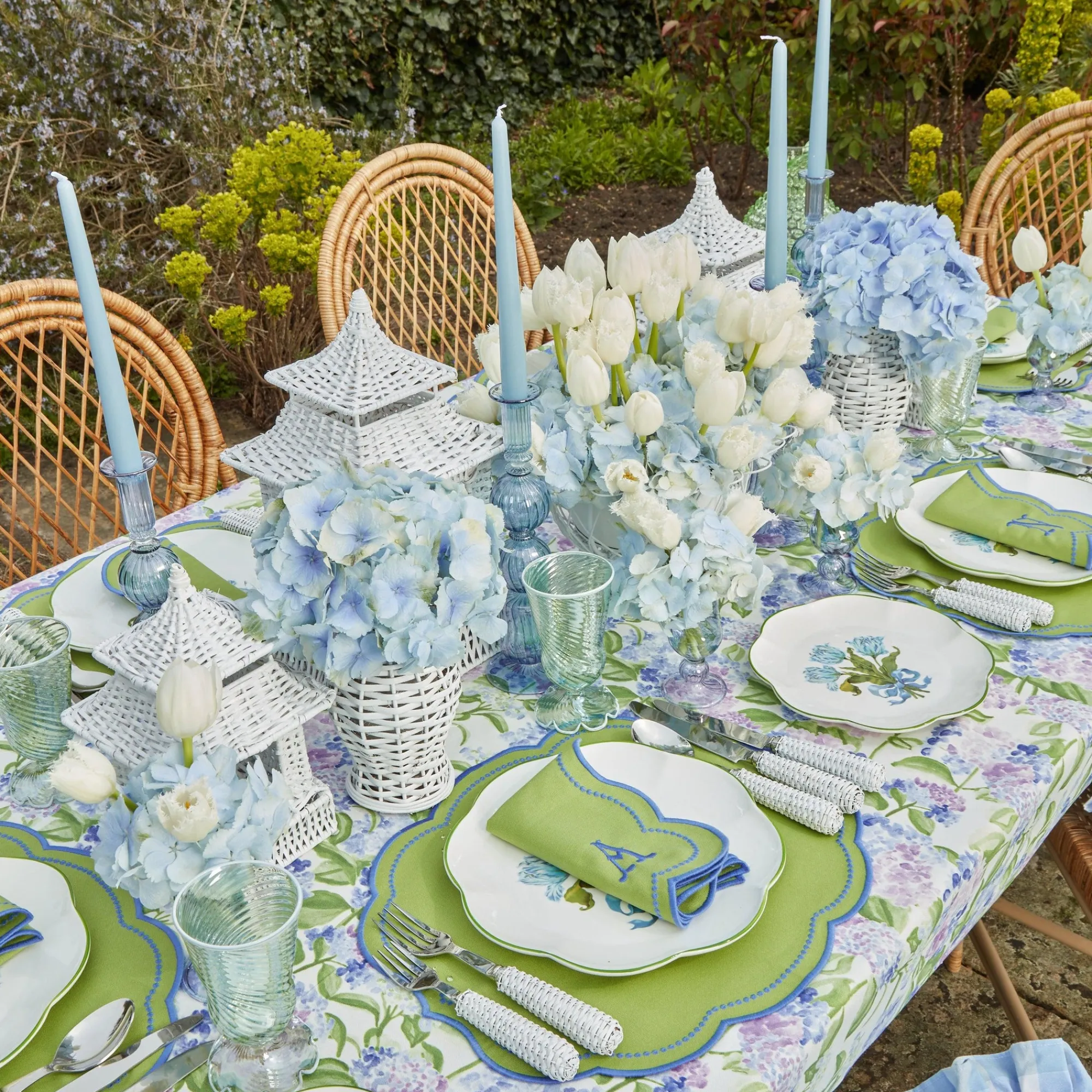 blue_tulip_dinner__starte_4-1.webp Cheap Blue Tulip Dinner & Starter Plates (Set Of 8) Starter Plates