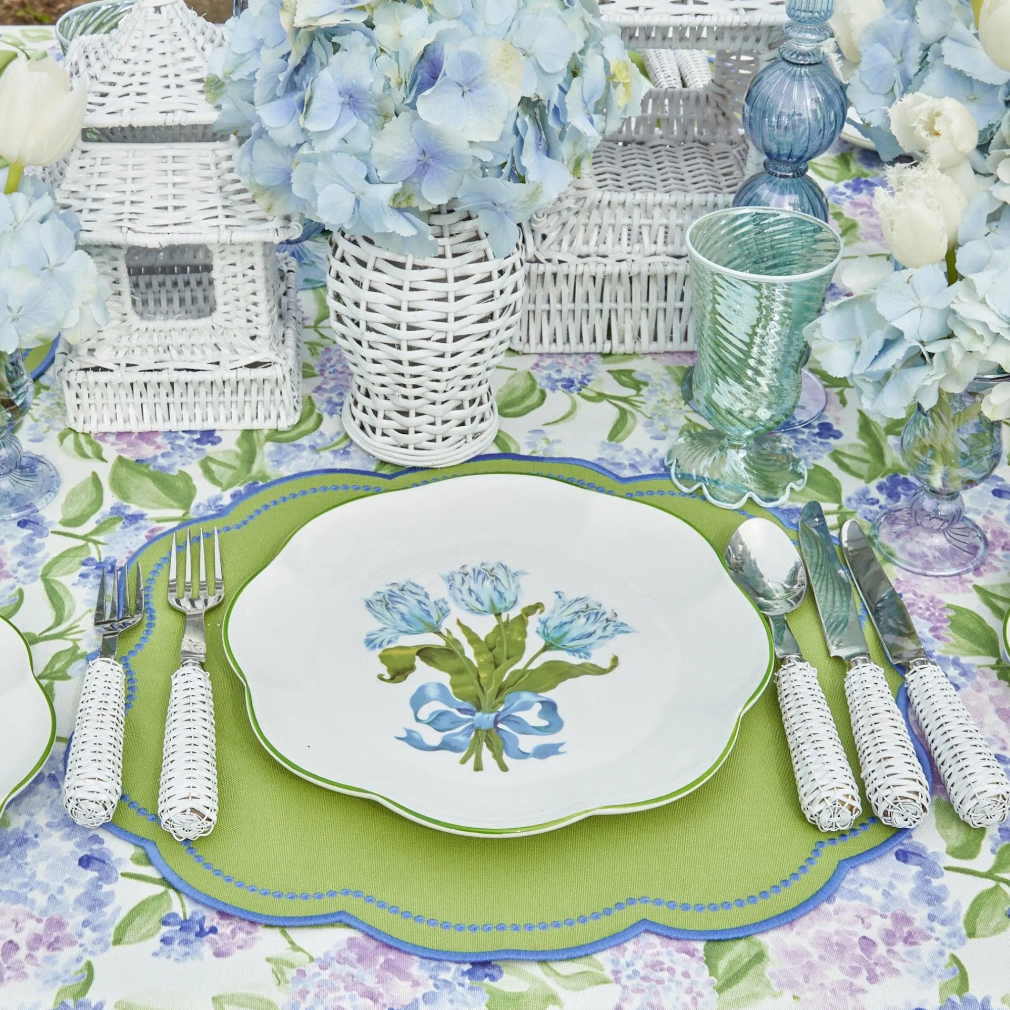 blue_tulip_dinner__starte_6-1.webp Cheap Blue Tulip Dinner & Starter Plates (Set Of 8) Starter Plates