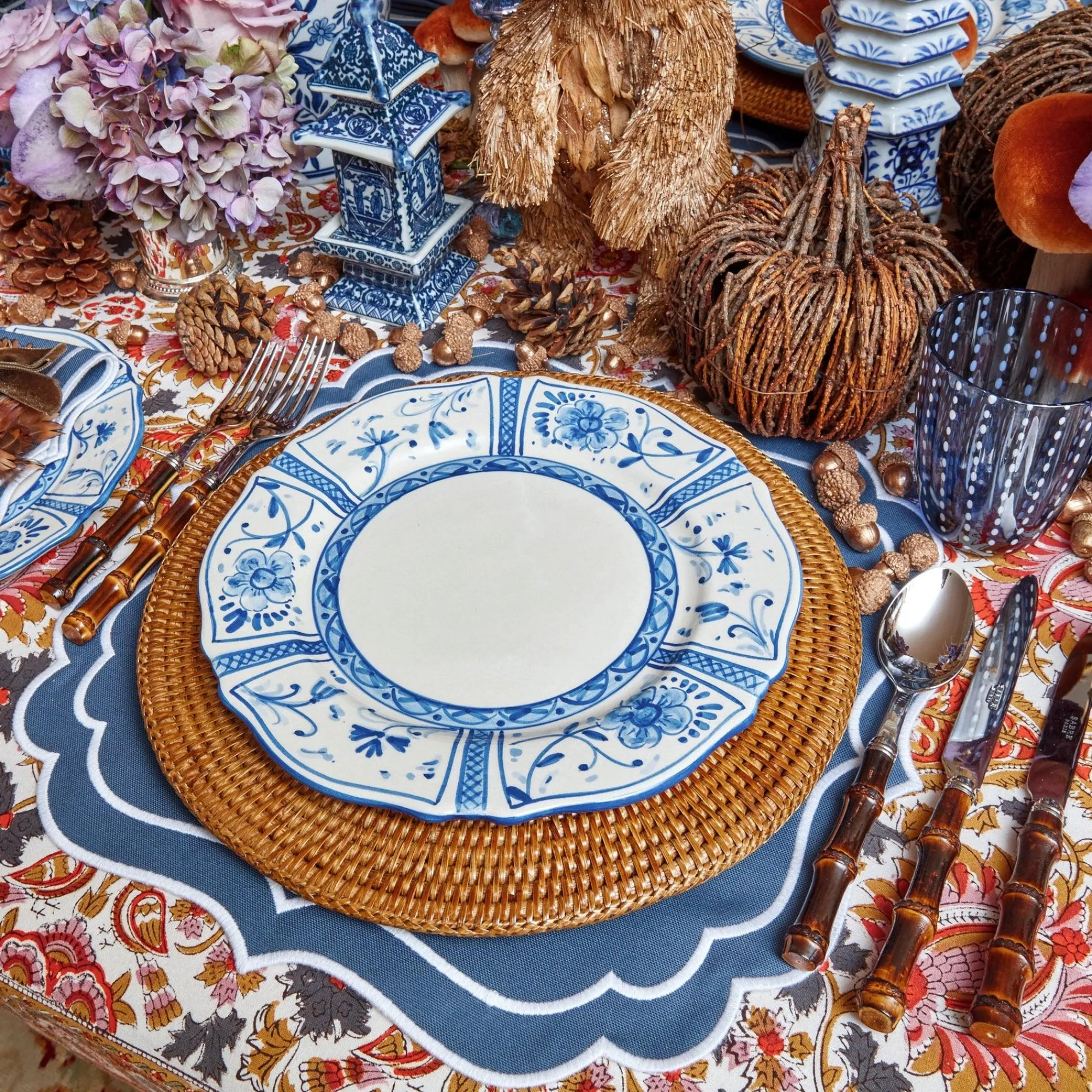 cadiz_hand_painted_dinner_5-1.webp Hot Cadiz Hand Painted Dinner Plate Dinner Plates