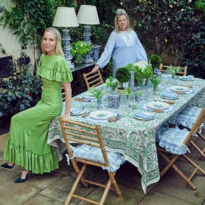 Flash Sale Chinoiserie Porcelain Pagoda Pagodas & Lanterns