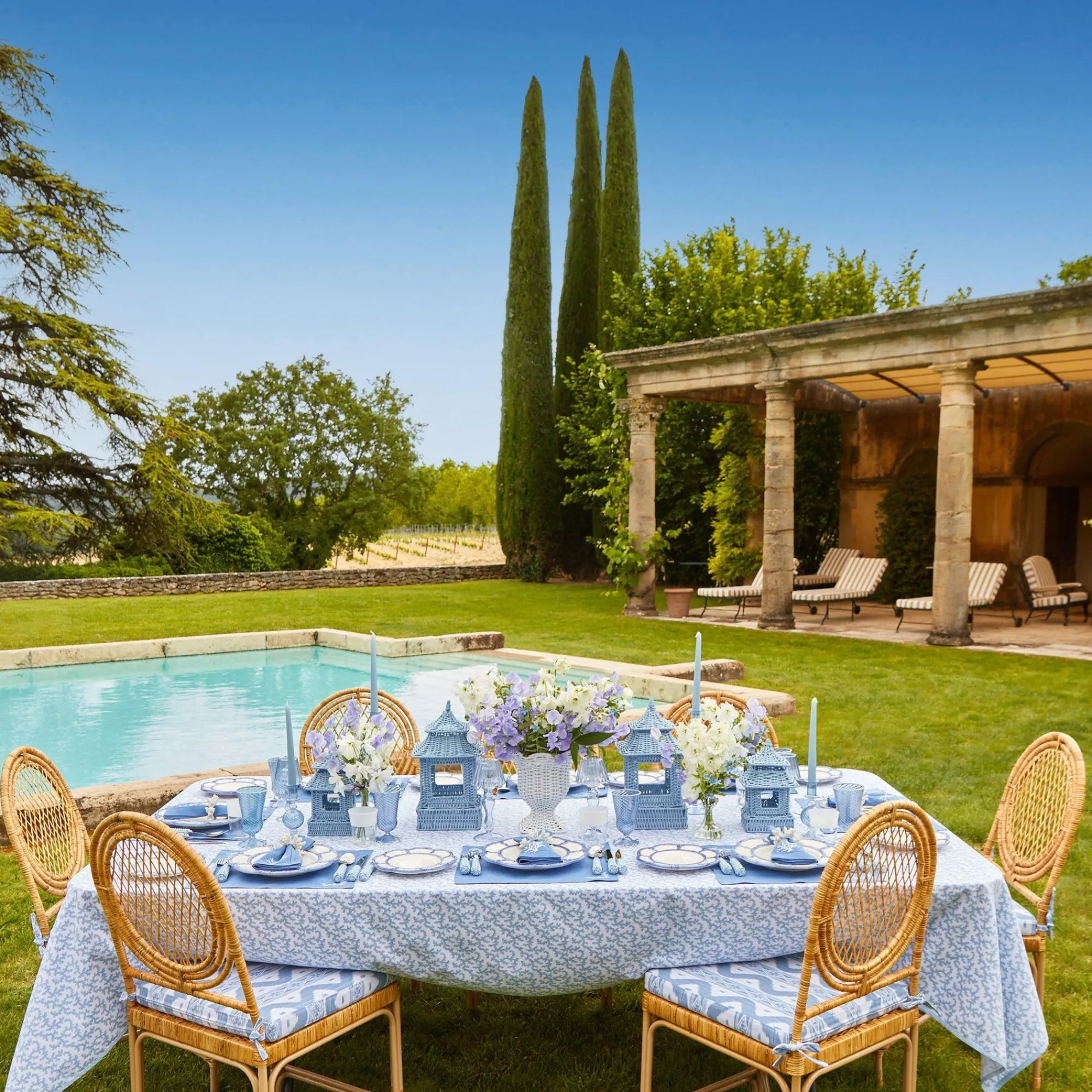 coral_blue_linen_set_1.webp Hot Coral Blue Linen Set Table Linen Sets