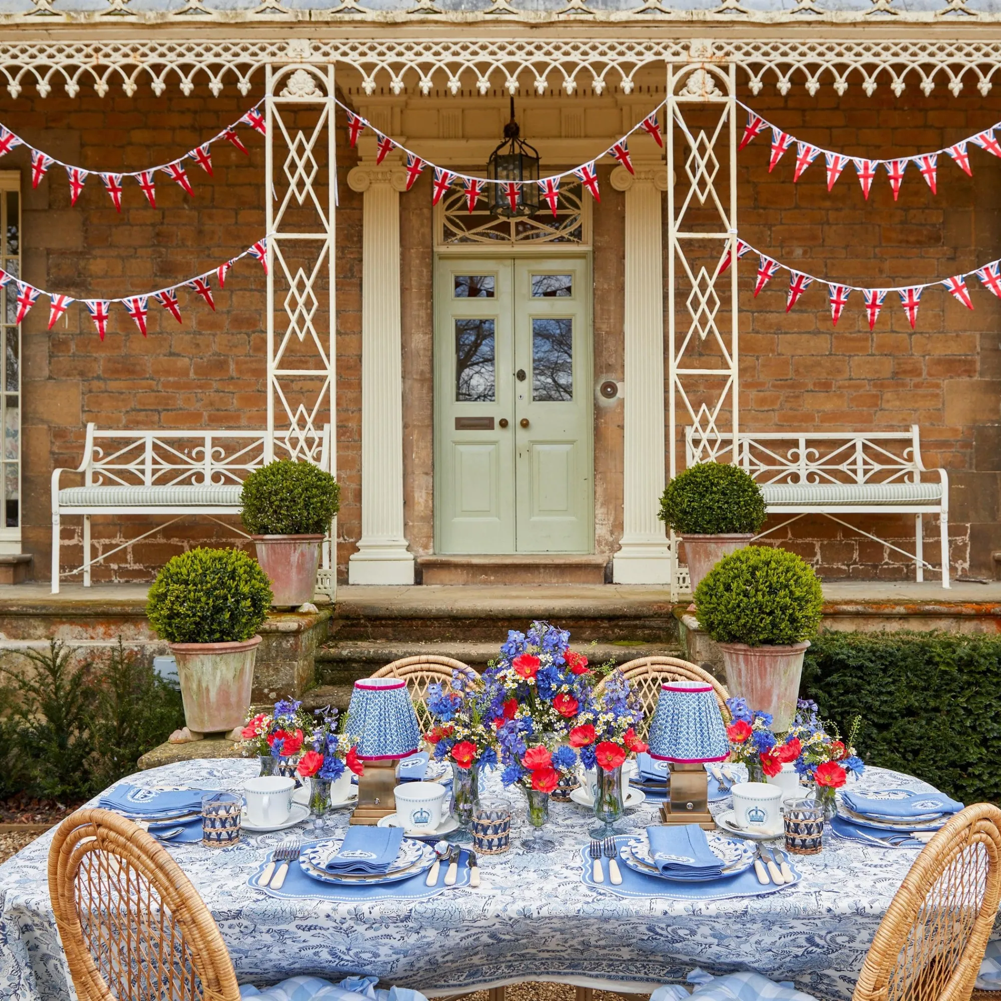 eloise_blue_placemats__co_10.webp Flash Sale Eloise Blue Placemats & Coronation Napkins (Set Of 4) Table Linen Sets
