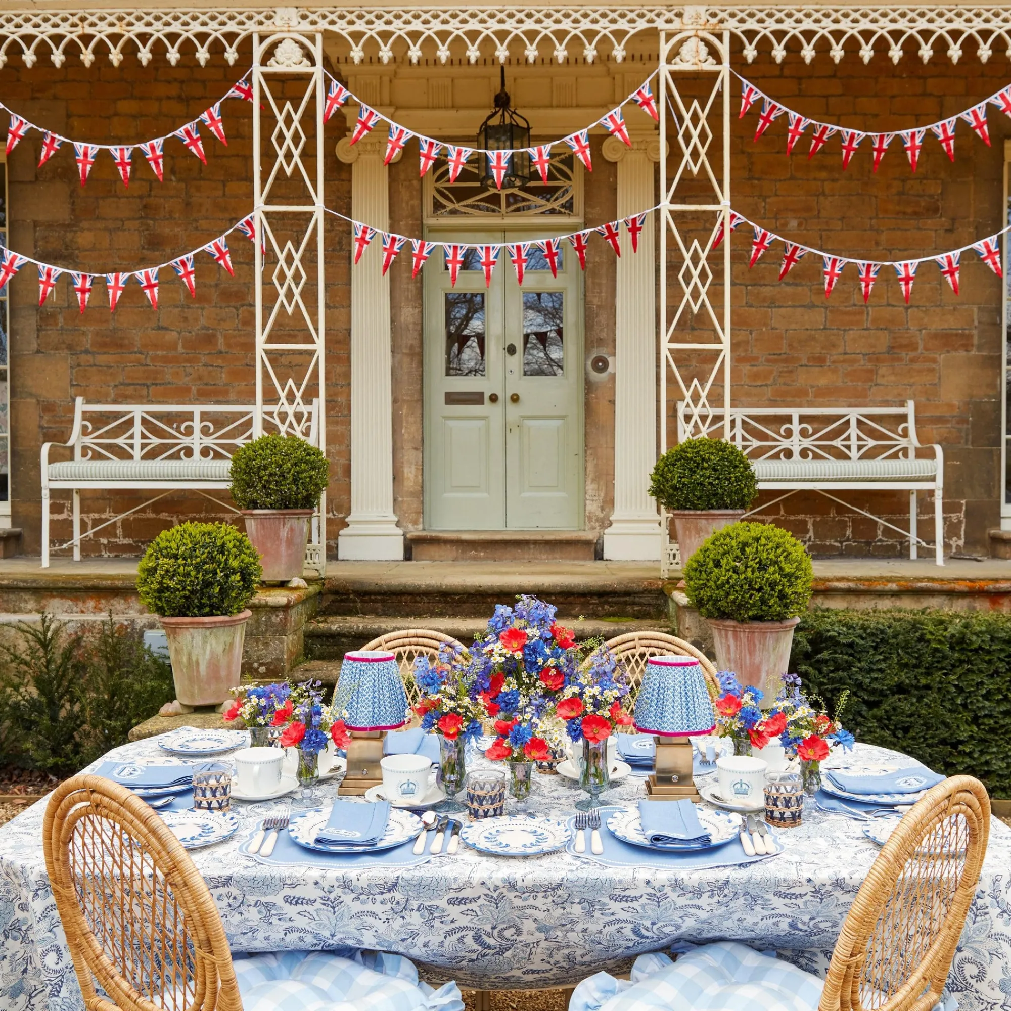 eloise_blue_placemats__co_5.webp Flash Sale Eloise Blue Placemats & Coronation Napkins (Set Of 4) Table Linen Sets