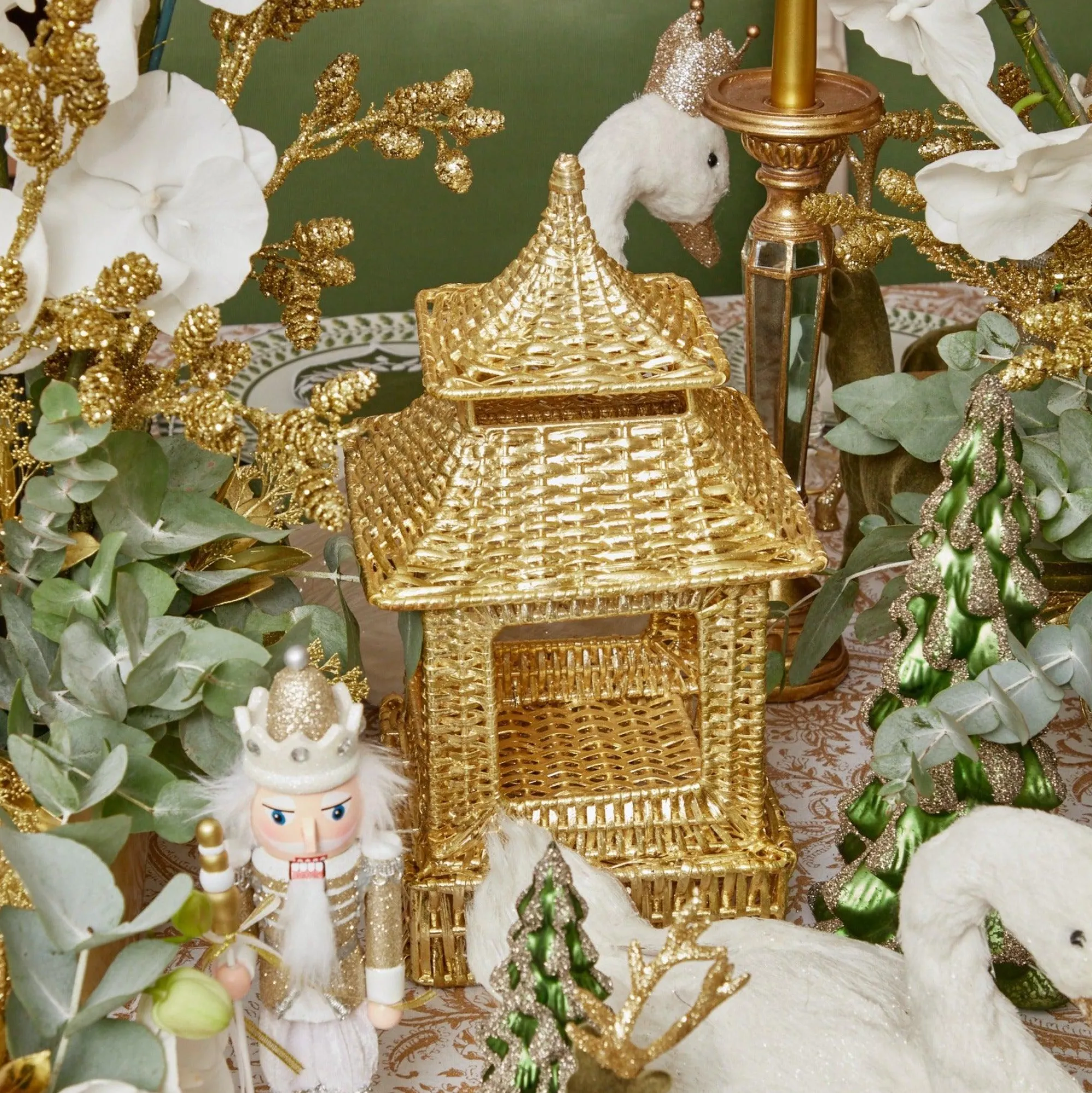 gold_rattan_pagoda_lanter_9.webp Store Gold Rattan Pagoda Lantern Rattan Tableware