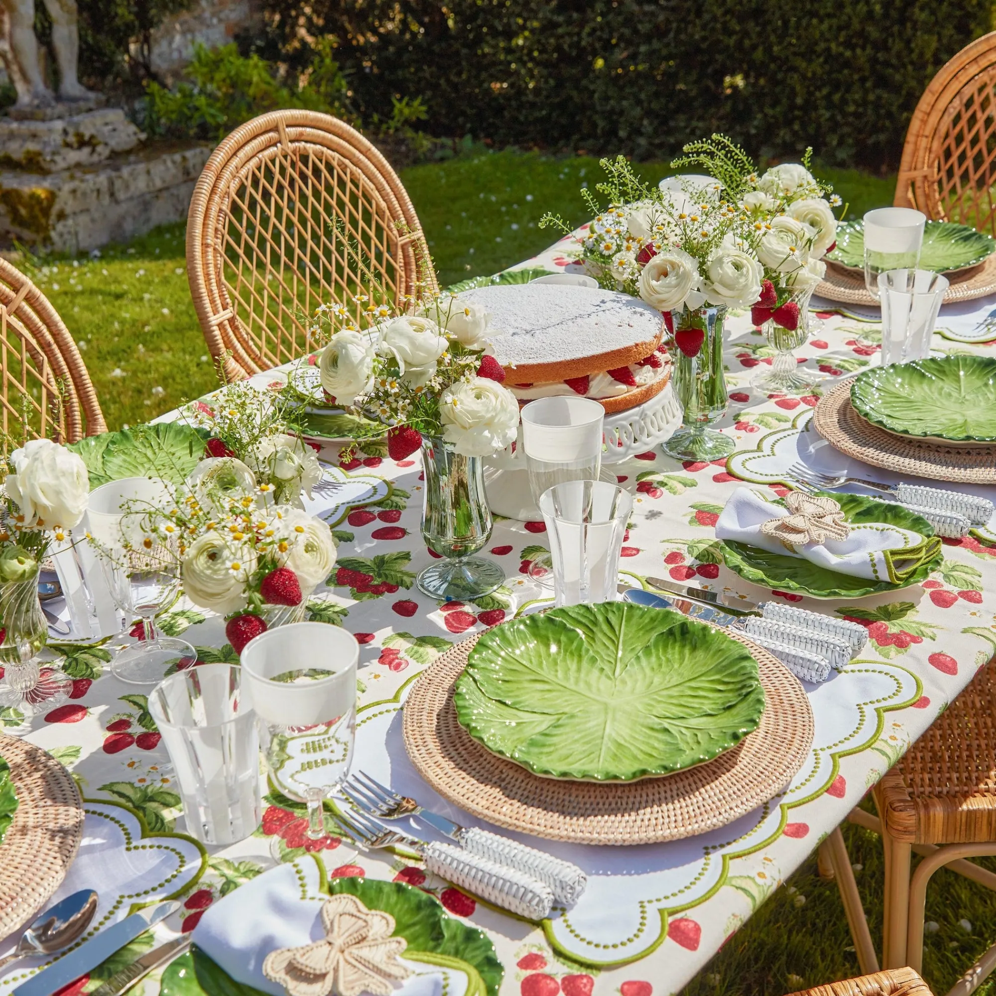 green_fluted_vase_set_1.webp Cheap Green Fluted Vase Set Vases