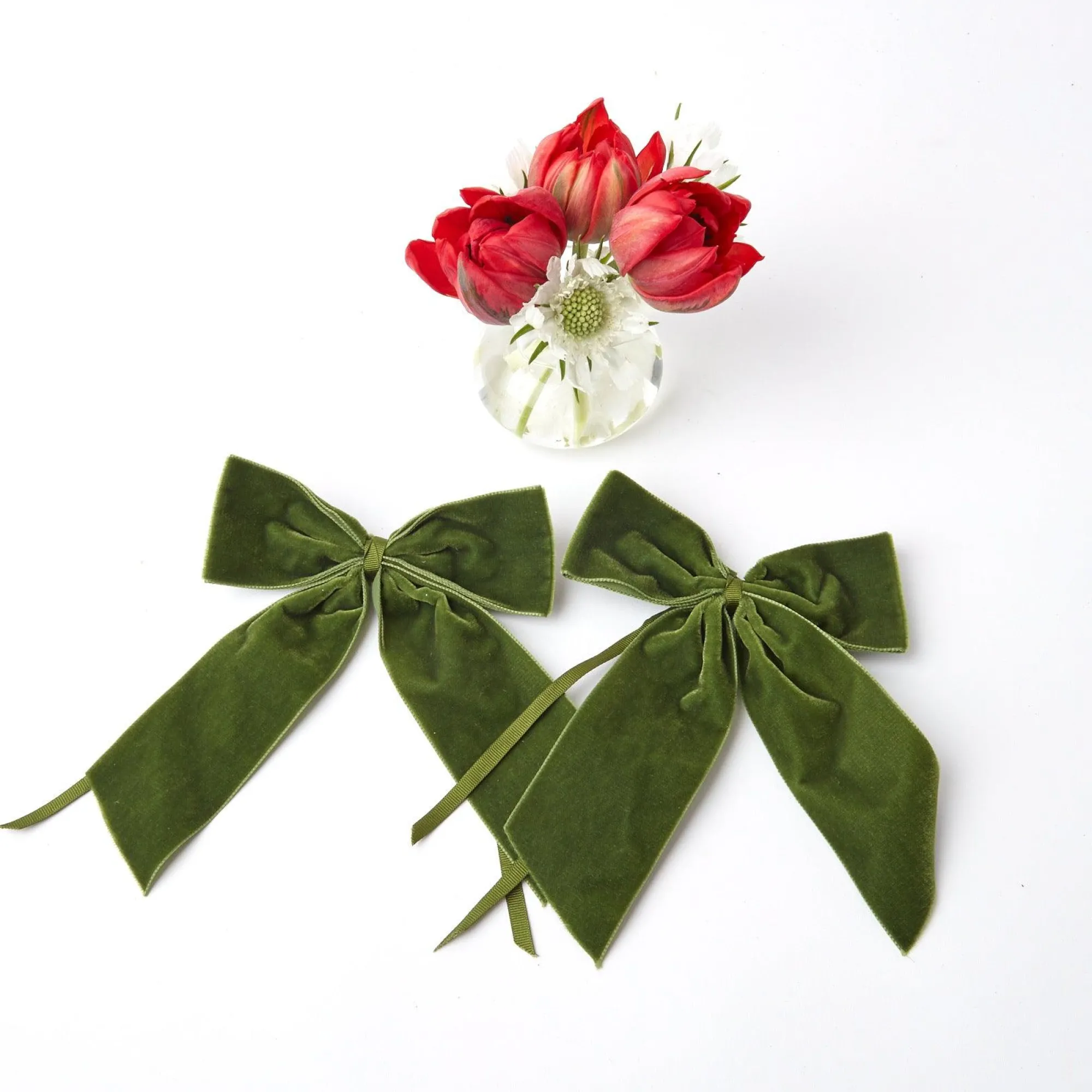 large_forest_green_napkin_0.webp Store Large Forest Green Napkin Bow (Pair) Napkin Rings, Bows & Wreaths