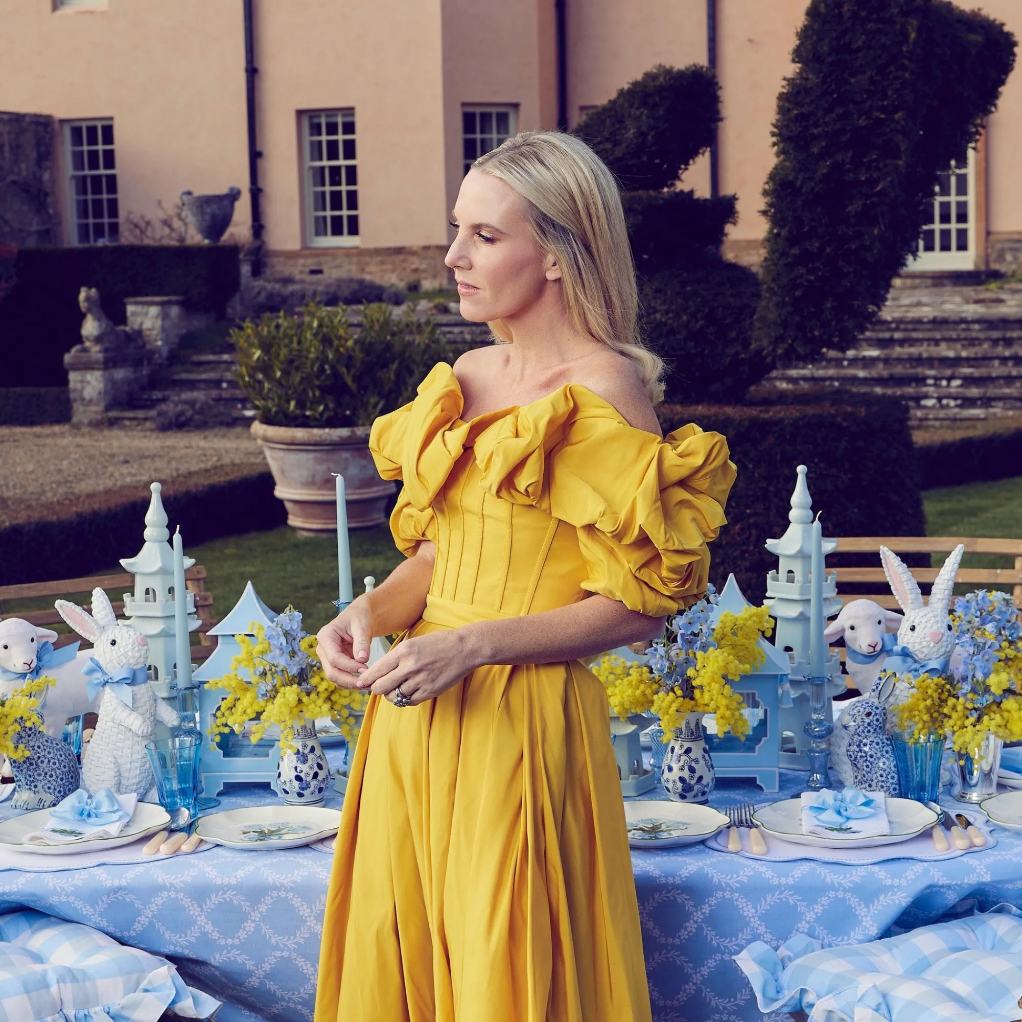 large_white_porcelain_pag_17.webp Clearance Large White Porcelain Pagoda Pagodas & Lanterns