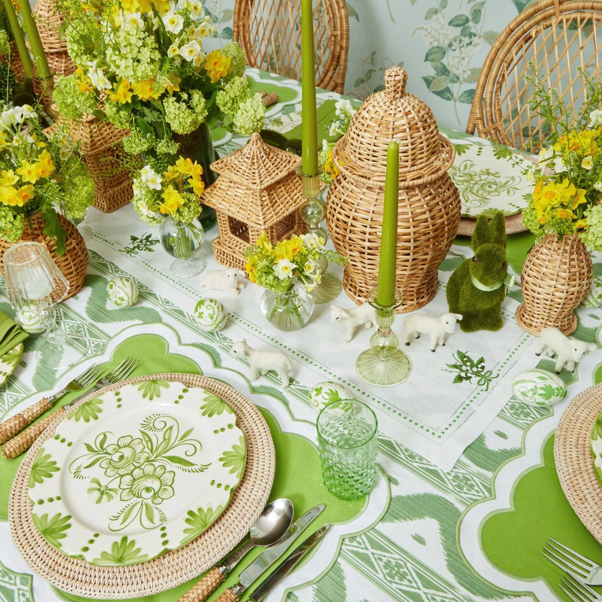 lily_of_the_valley_table__1.webp Discount Lily Of The Valley Table Runner Tablecloths