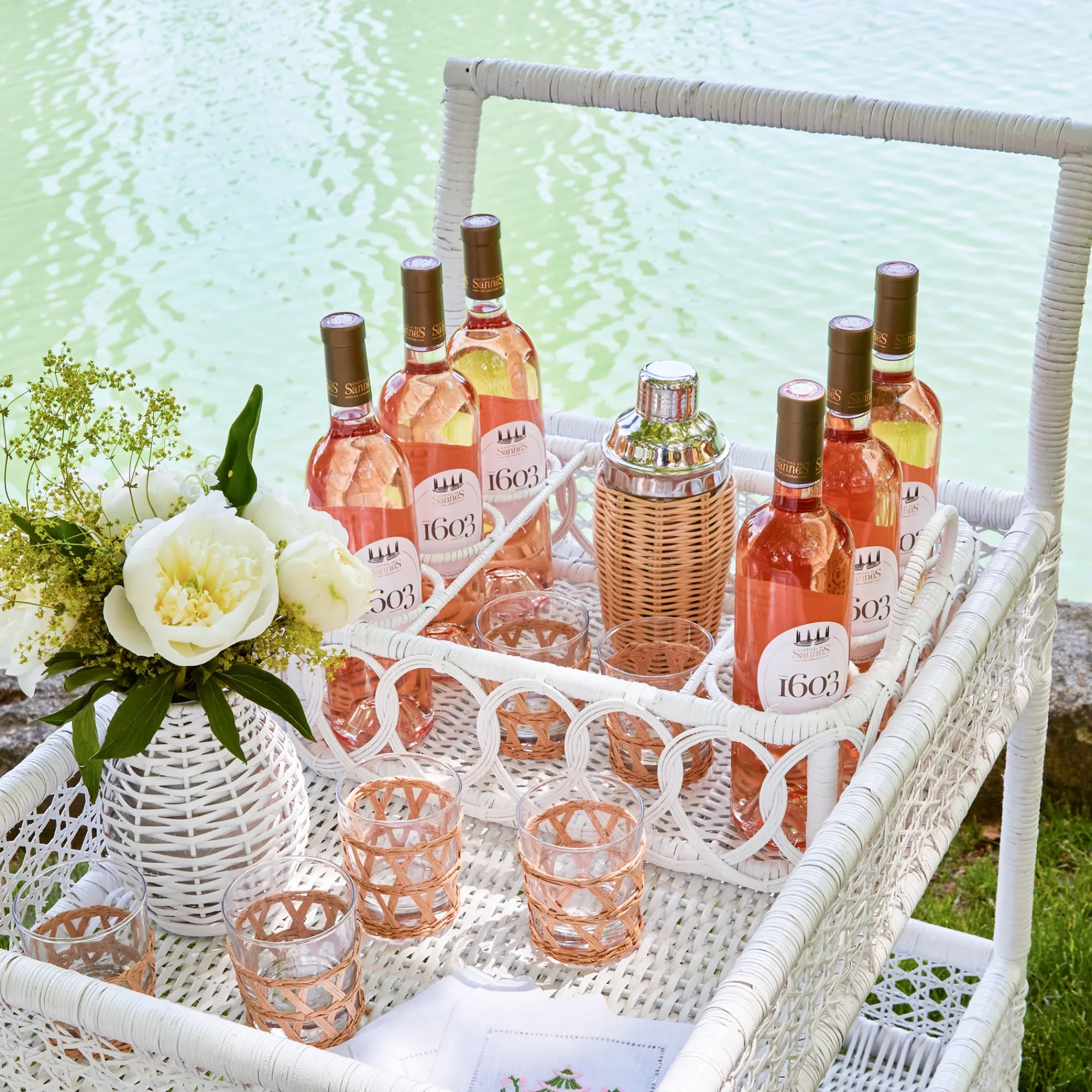 lorenzo_white_rattan_drin_2-1.webp Flash Sale Lorenzo White Rattan Drinks Tray Rattan Tableware