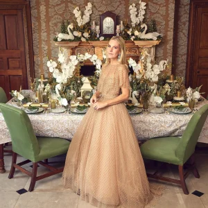 Hot Merry & Bright Tablecloth Tablecloths