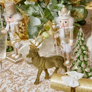 Hot Merry & Bright Tablecloth Tablecloths