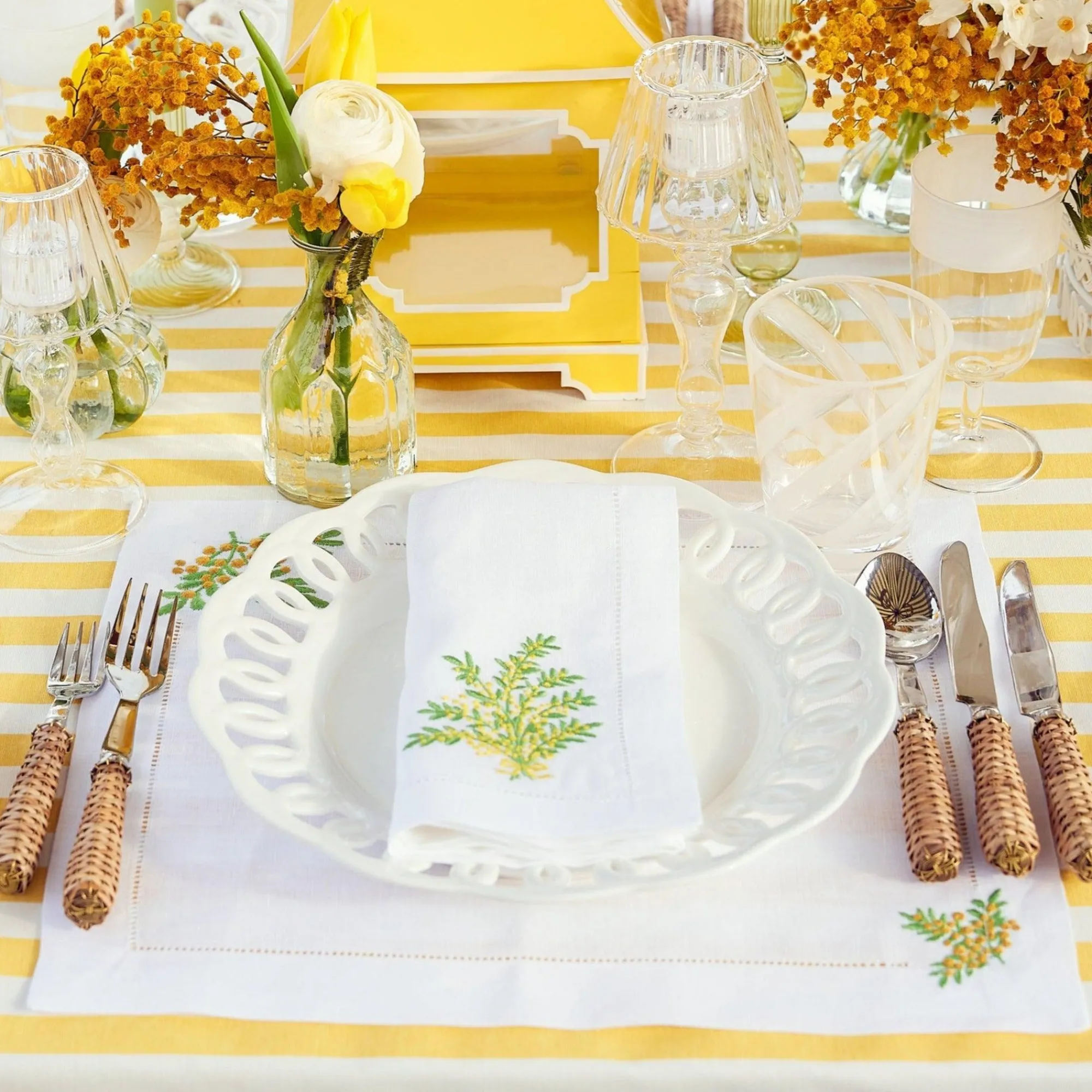 mimosa_white_linen_placem_7-1.webp Cheap Mimosa White Linen Placemats (Set Of 4) Placemats