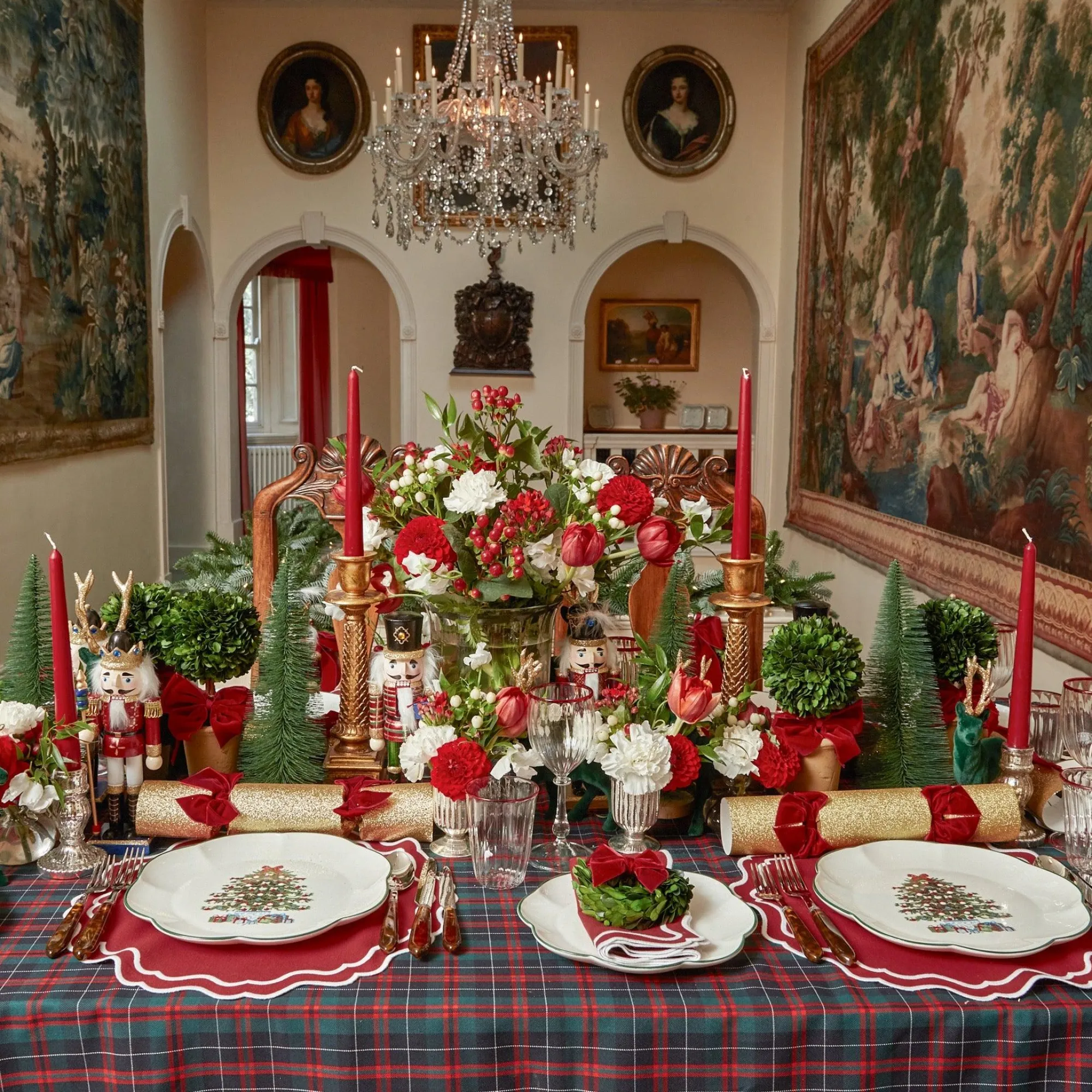 mrs_alice_christmas_tree__2-2.webp Outlet Christmas Tree Starter Plate Starter Plates