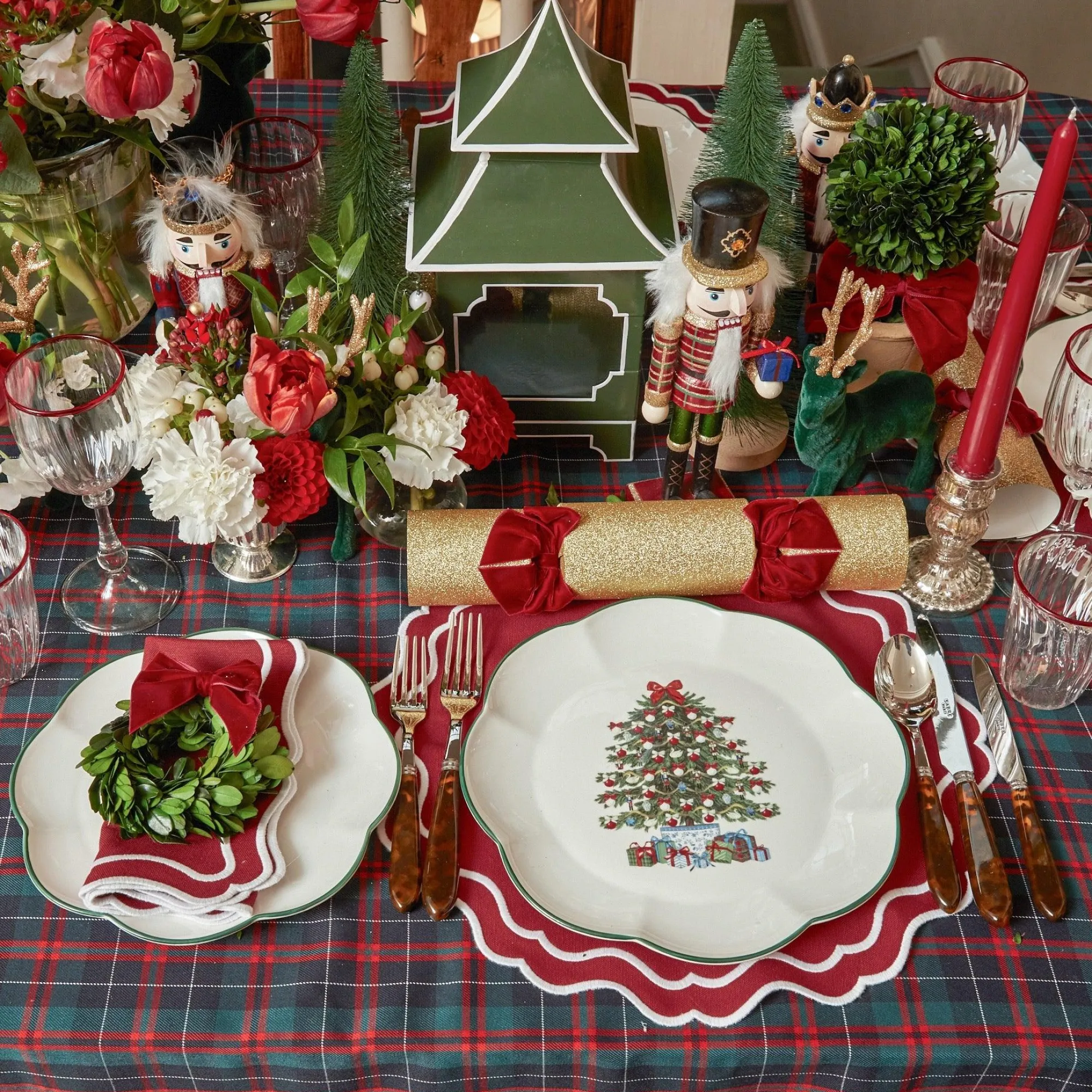 mrs_alice_christmas_tree__7.webp Discount Christmas Tree Dinner Plate (Set Of 4) Crockery Sets