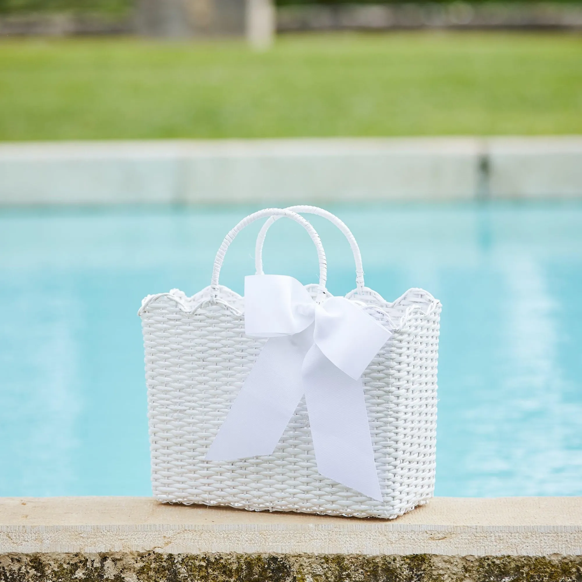 mrs_alice_white_rattan_to_8-1.webp Flash Sale White Rattan Tote Bag (Blue Bow) Women Mrs. Alice Tote Bags