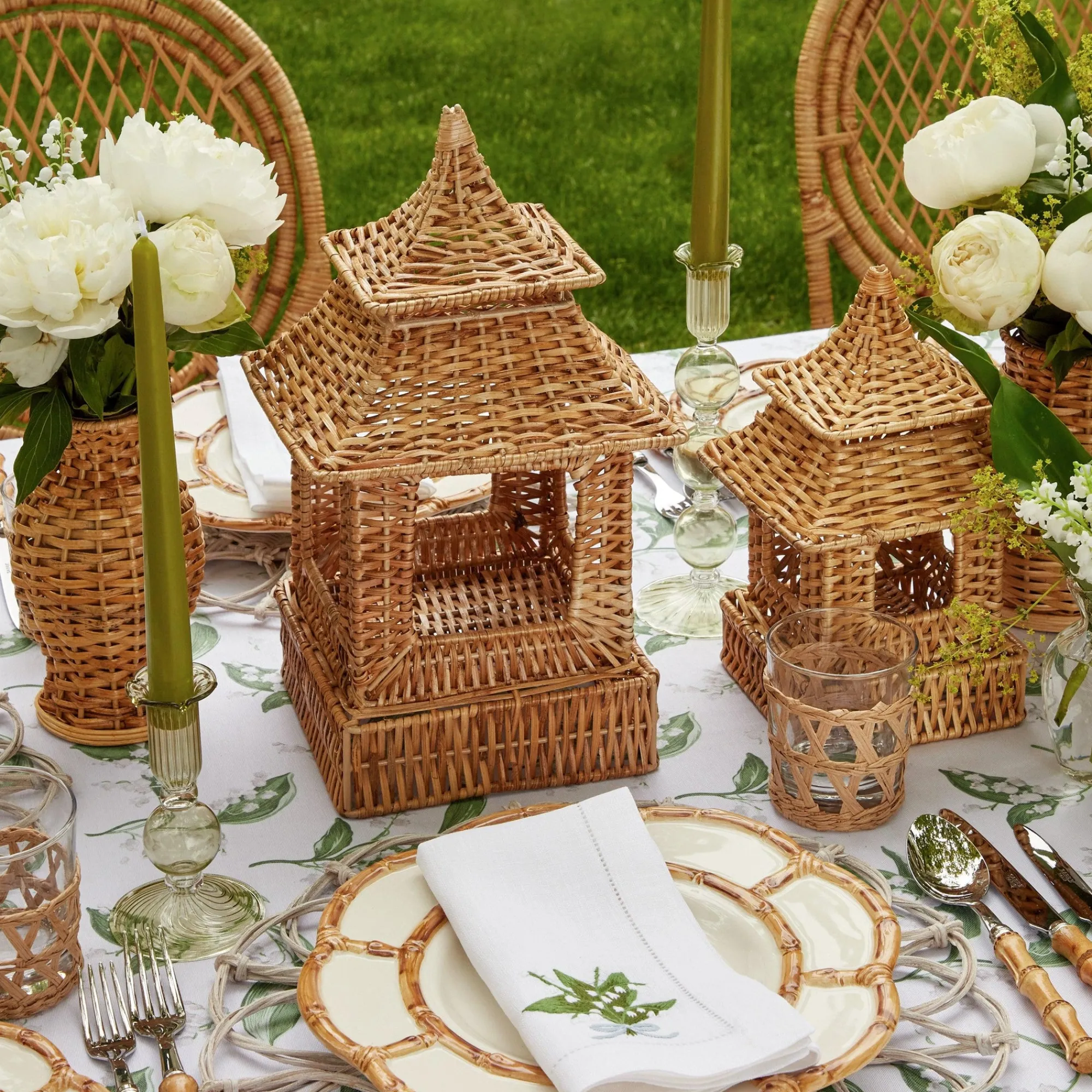 natural_rattan_pagoda_dec_2.webp Clearance Natural Rattan Pagoda Decoration Set Rattan Tableware