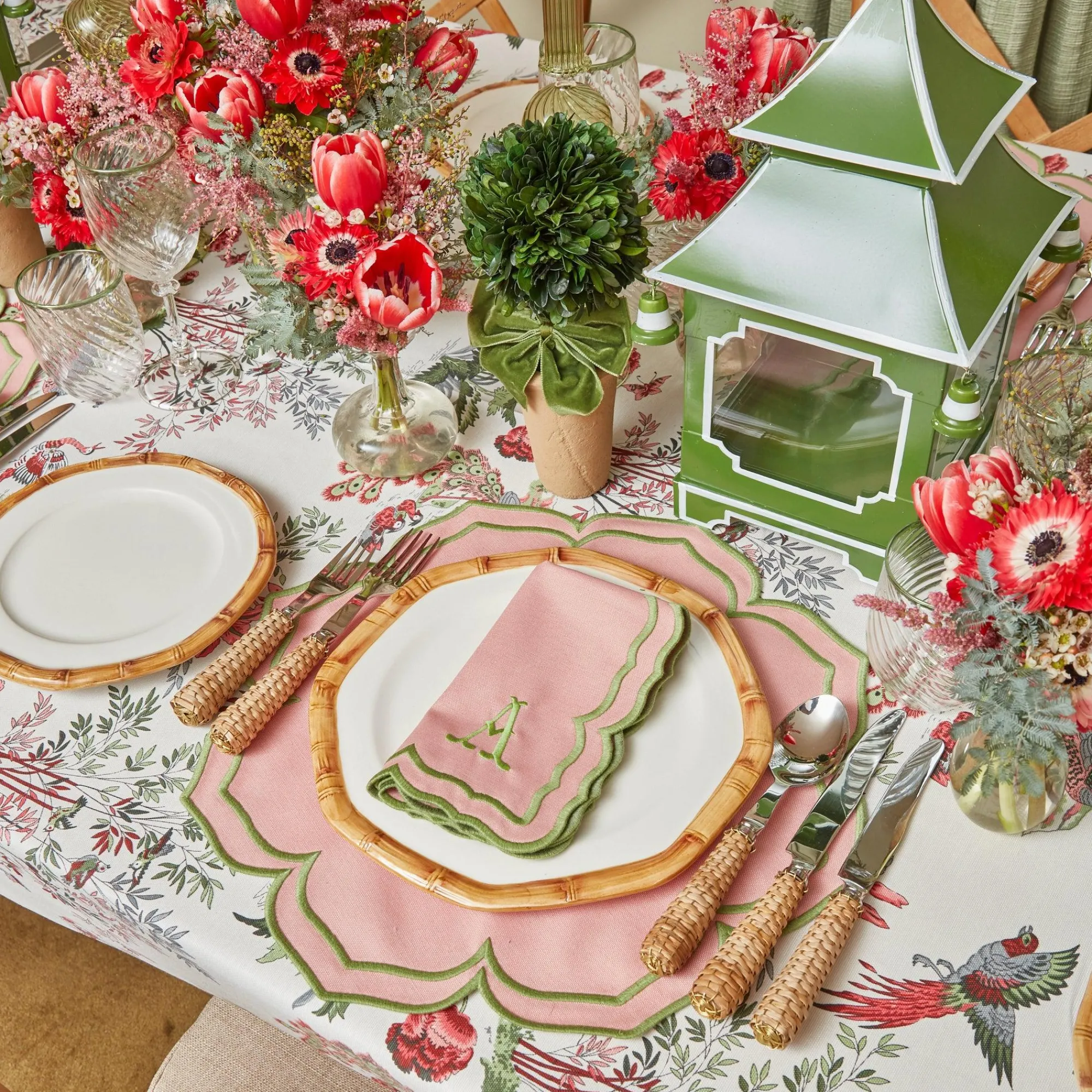 olive_rim_swirl_glassware_9.webp Outlet Olive Rim Swirl Glassware Set Glassware Sets