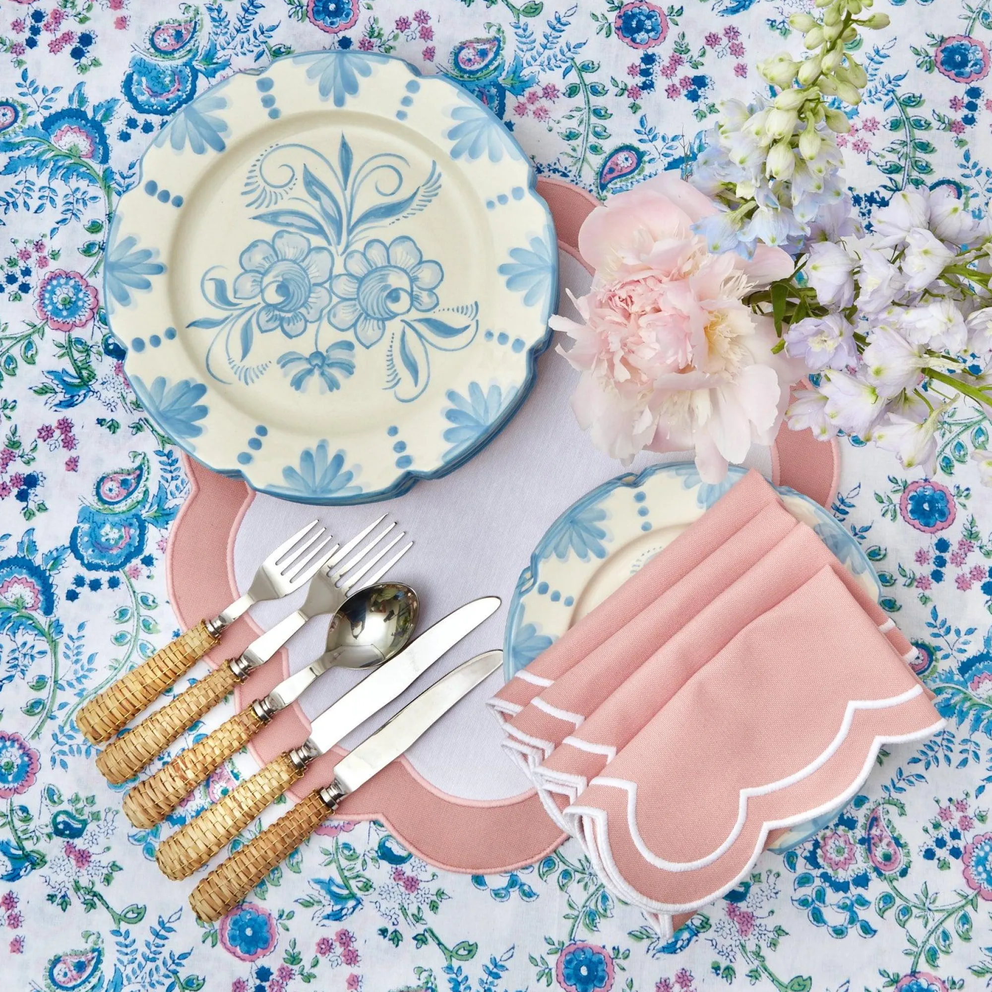 pink_applique_placemats___11.webp Store Pink Applique Placemats & Napkins (Set Of 4) Table Linen Sets