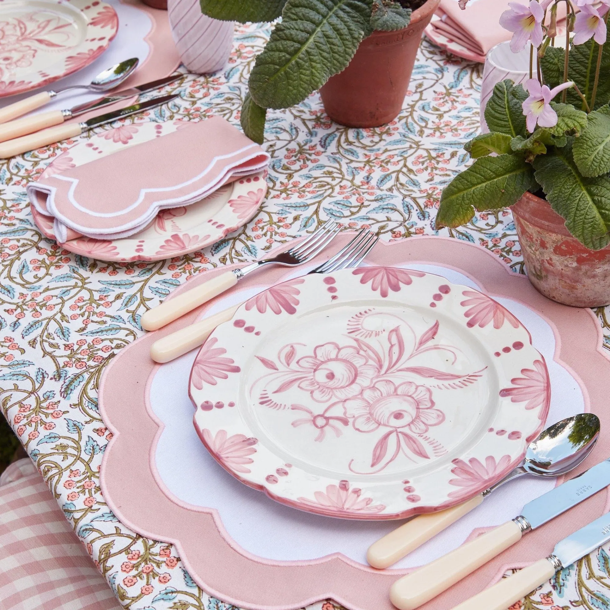 pink_applique_placemats___16.webp Store Pink Applique Placemats & Napkins (Set Of 4) Table Linen Sets