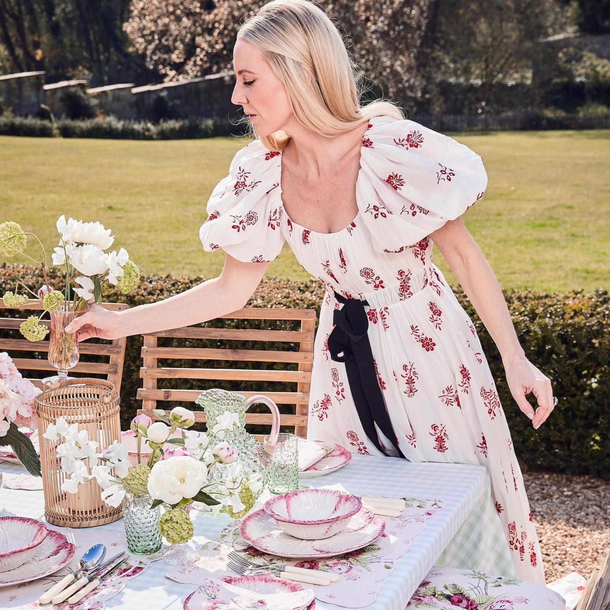 pink_capri_lettuce_bowl_4.webp Cheap Pink Capri Lettuce Bowl Lettuce Crockery