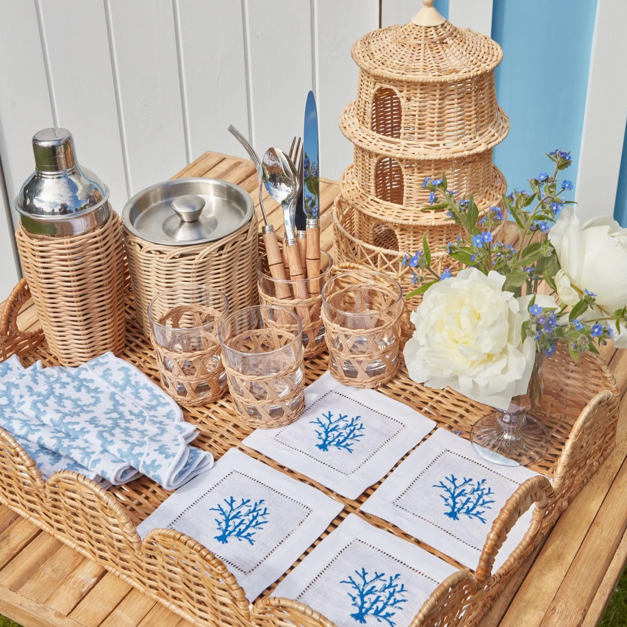 rattan_cocktail_shaker_7.webp Shop Rattan Cocktail Shaker Rattan Tableware