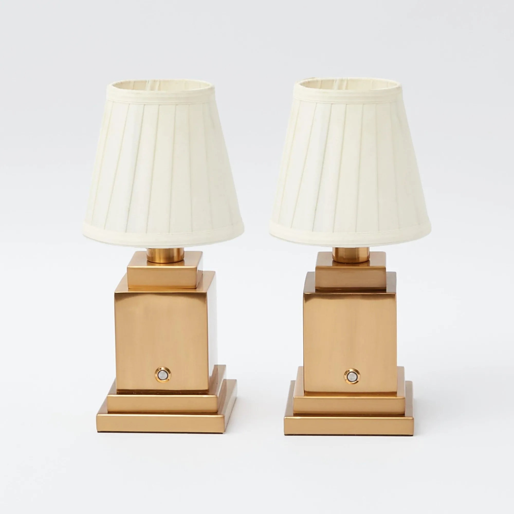 rechargeable_table_lamp___8.webp Sale Rechargeable Table Lamp & Shade Lamps & Lighting