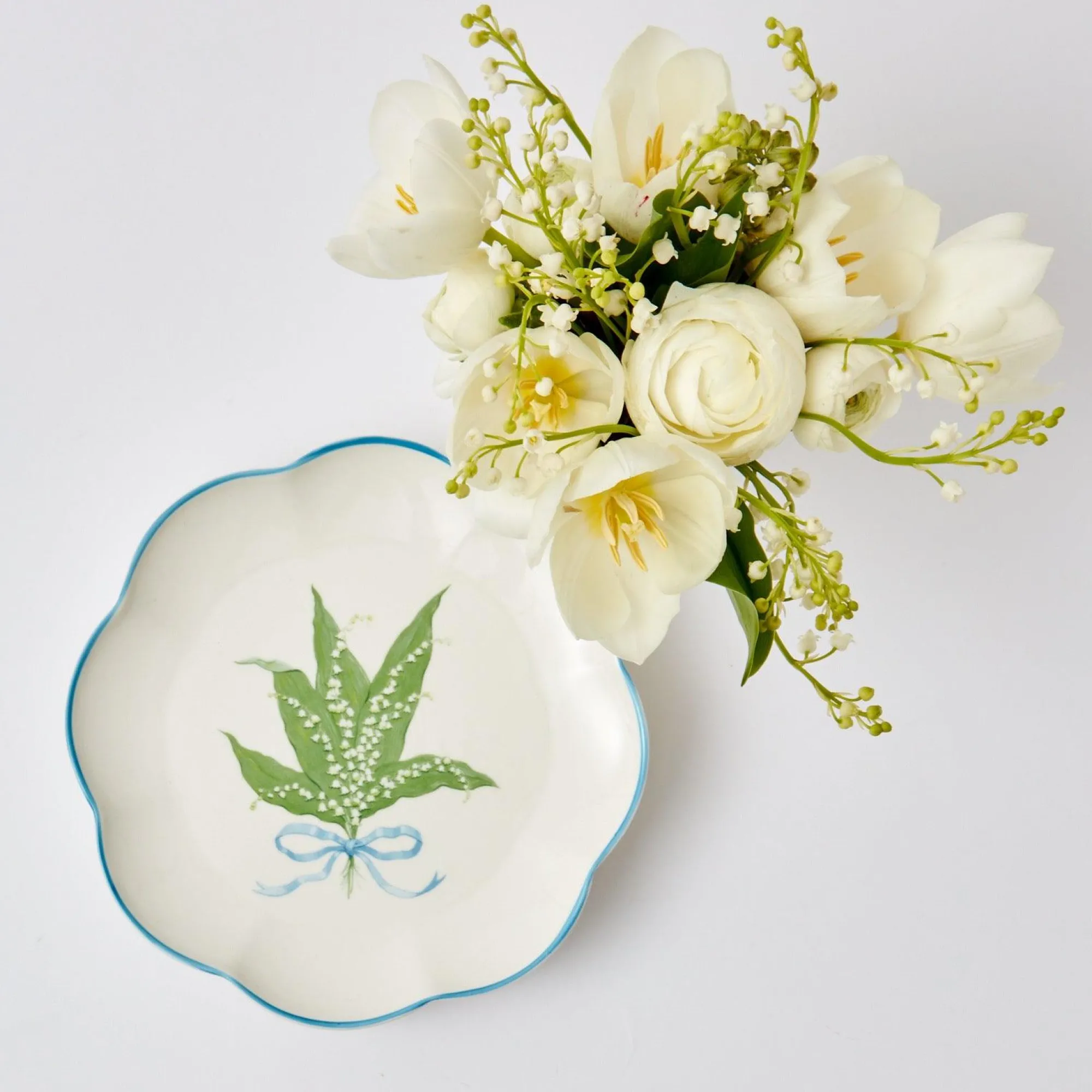 scalloped_lily_of_the_val_5.webp Clearance Scalloped Lily Of The Valley Starter Plate (Set Of 4) Crockery Sets