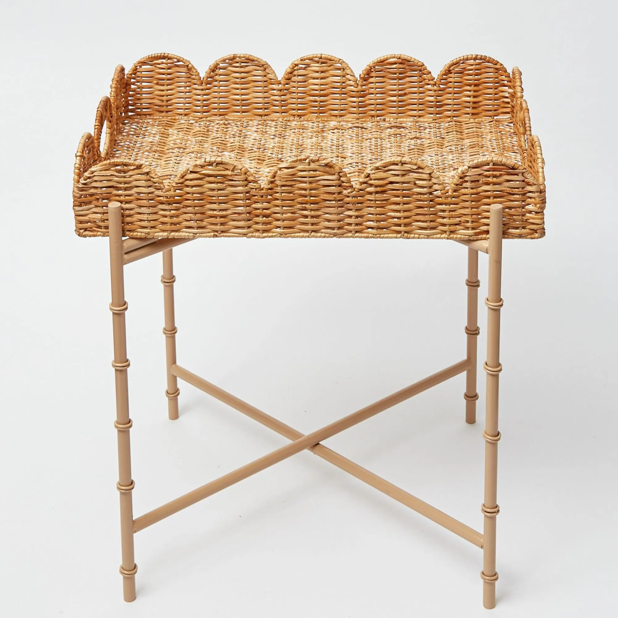 scalloped_rattan_tray_wit_0-1.webp Cheap Scalloped Rattan Tray With Stand Trays & Liners