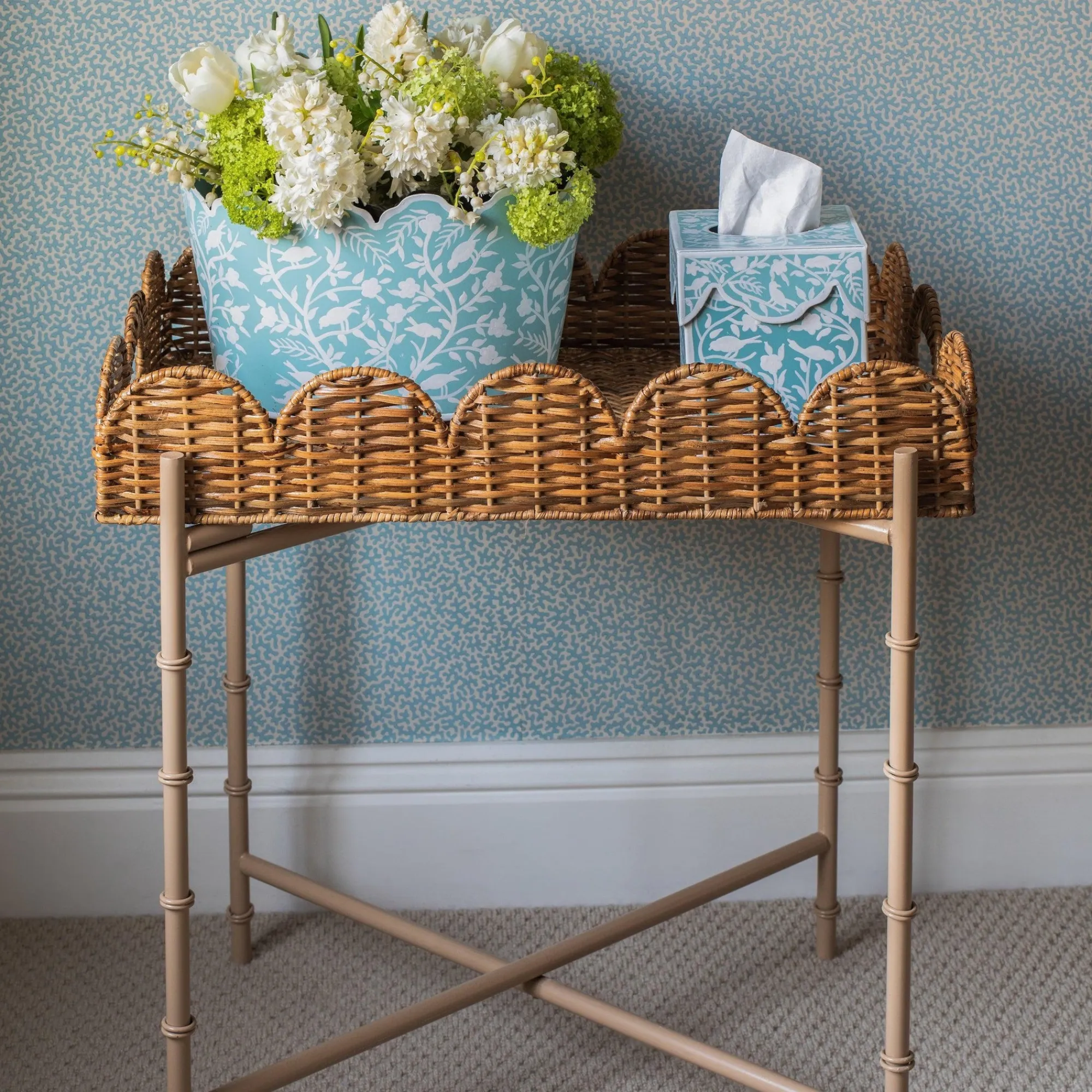 scalloped_rattan_tray_wit_11-1.webp Cheap Scalloped Rattan Tray With Stand Trays & Liners