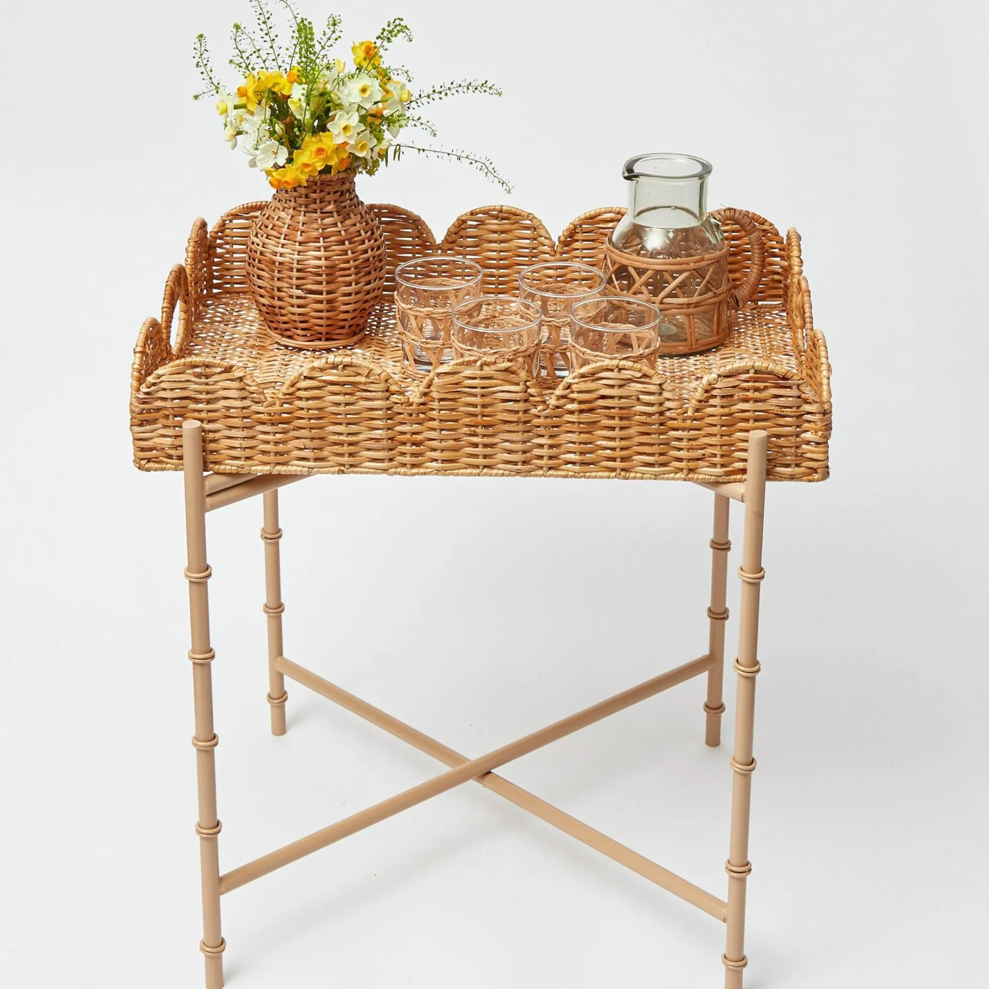 scalloped_rattan_tray_wit_5-1.webp Cheap Scalloped Rattan Tray With Stand Trays & Liners