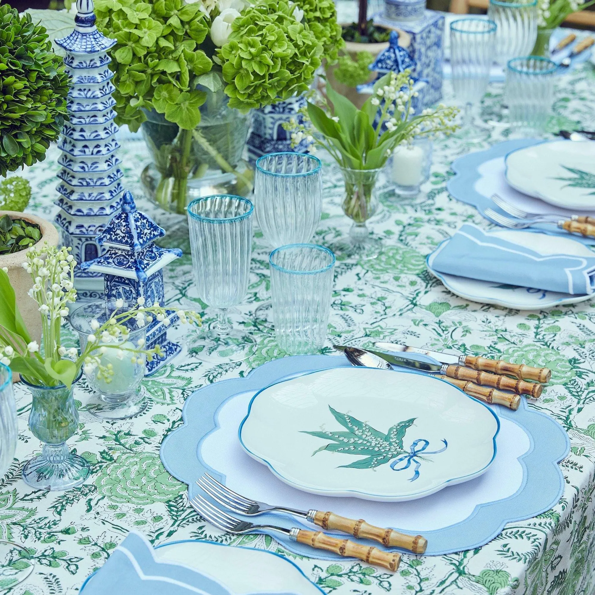 serena_green_tablecloth_11.webp Sale Serena Green Tablecloth Tablecloths