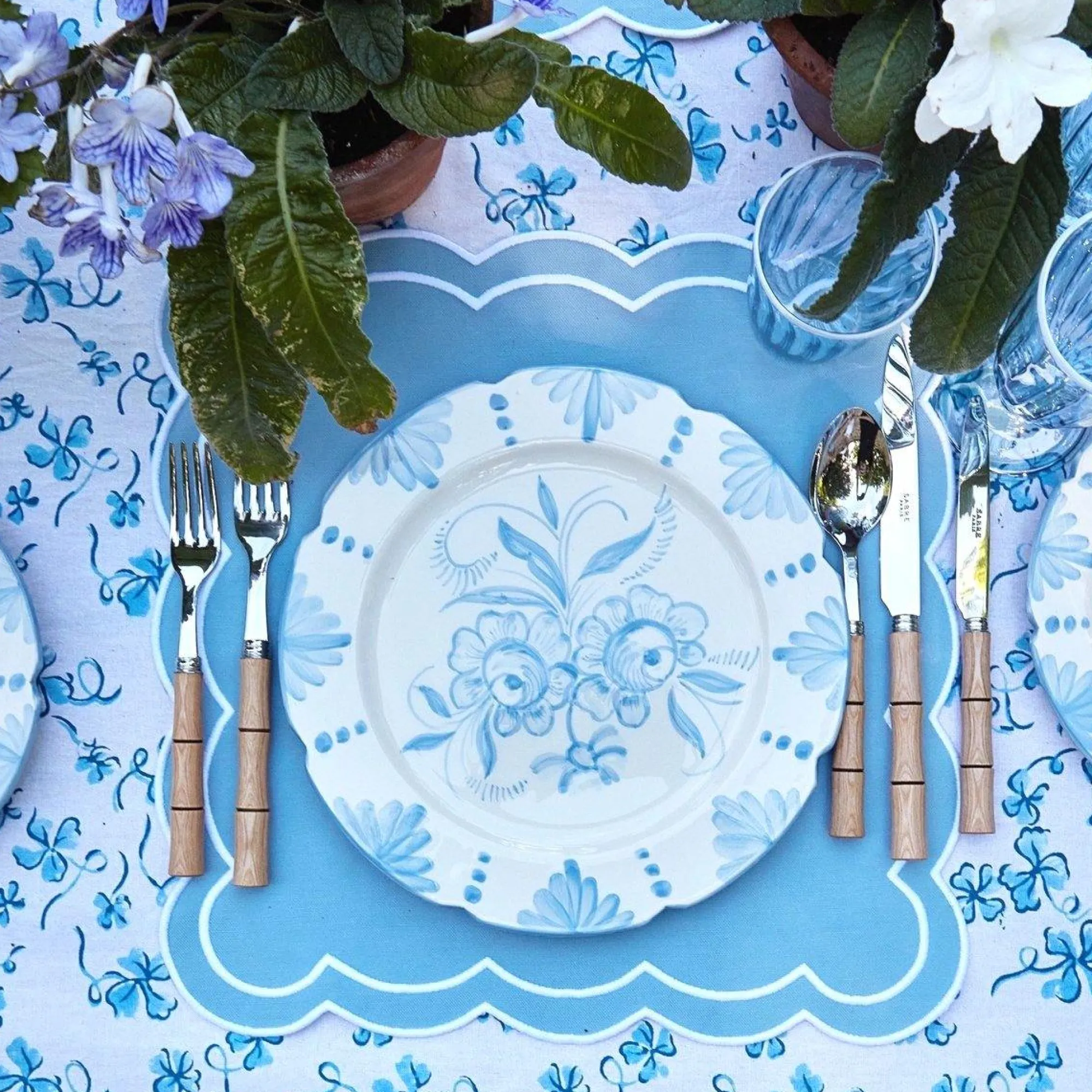 seville_blue_gardenia_din_11-4.webp Cheap Seville Blue Gardenia Dinner Plate Dinner Plates