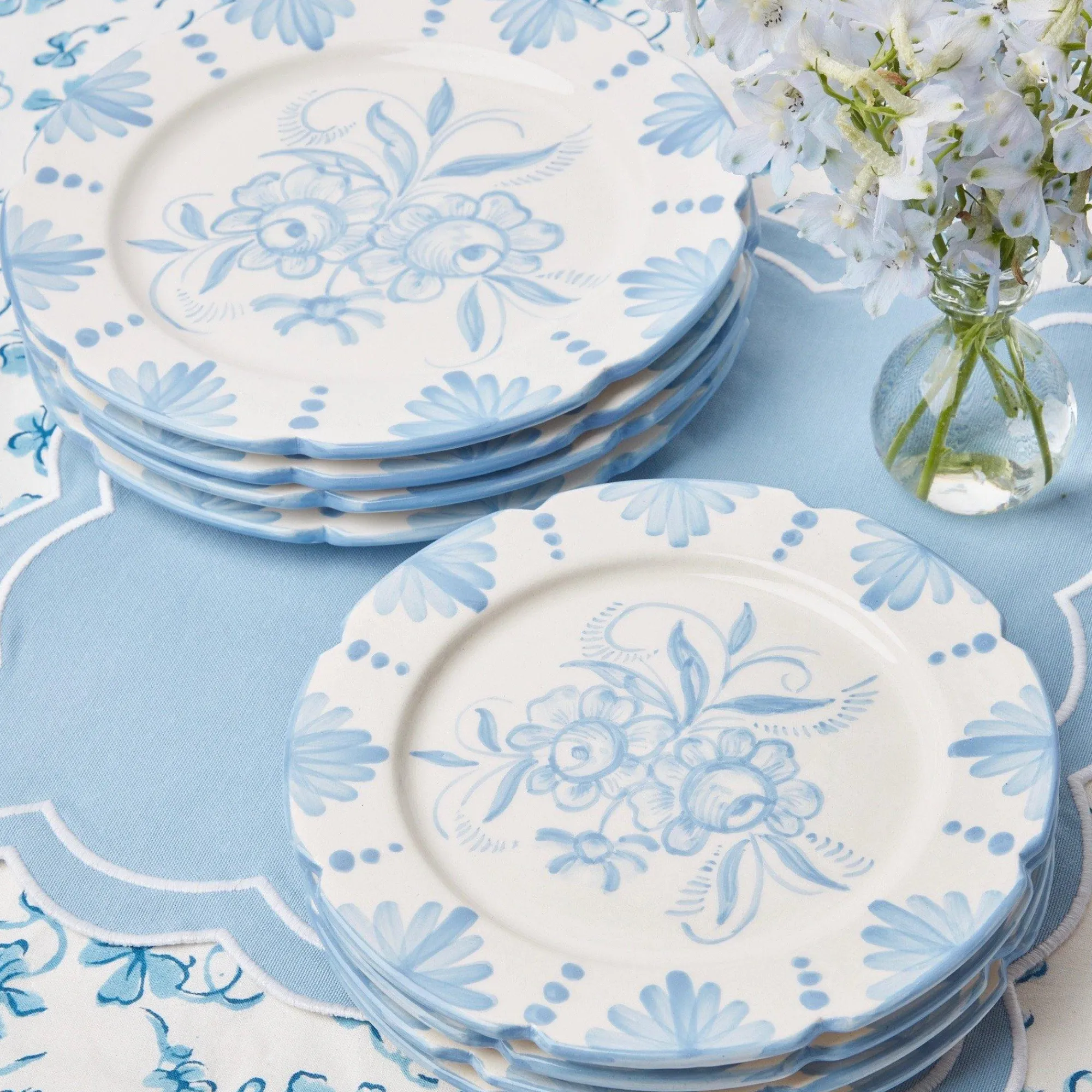 seville_blue_gardenia_din_15-4.webp Cheap Seville Blue Gardenia Dinner Plate Dinner Plates