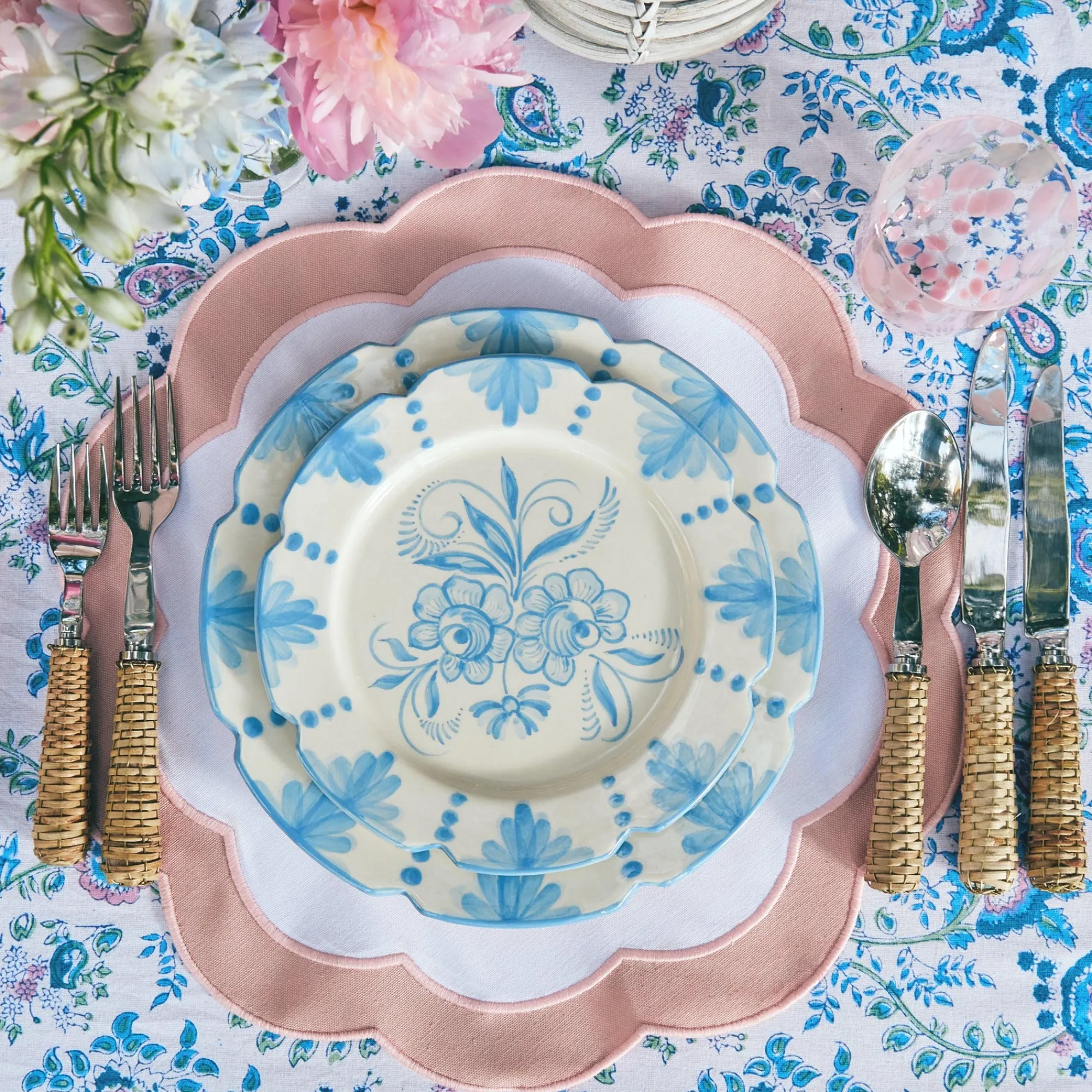 seville_blue_gardenia_din_7-4.webp Cheap Seville Blue Gardenia Dinner Plate Dinner Plates