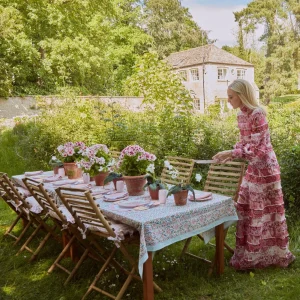 Fashion Seville Pink Gardenia Dinner Plate Dinner Plates