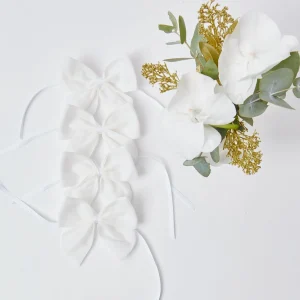 Shop Snow White Velvet Napkin Bows (Set Of 4) Napkin Rings, Bows & Wreaths