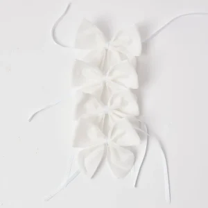 Shop Snow White Velvet Napkin Bows (Set Of 4) Napkin Rings, Bows & Wreaths