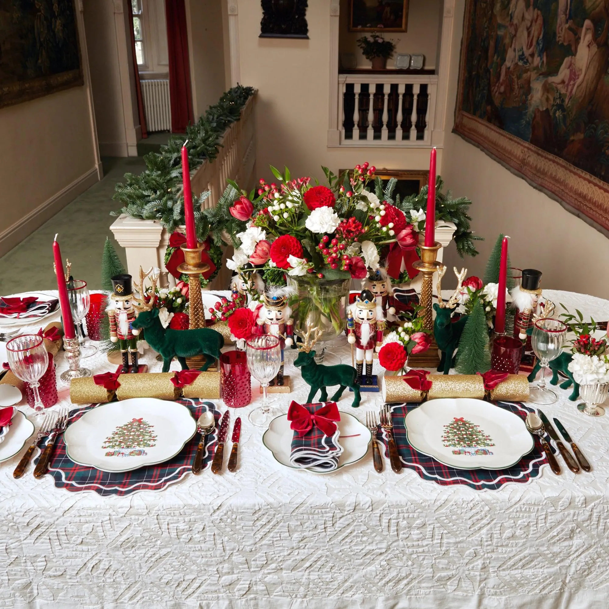 snowflake_applique_tablec_5.webp Cheap Snowflake Applique Tablecloth Tablecloths