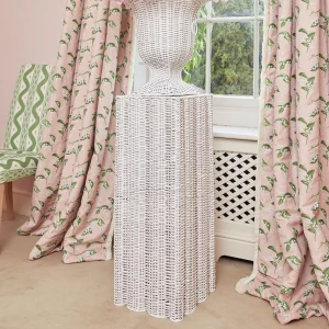 Best Sale White Liliana Scalloped Rattan Pedestal And Urn Rattan Furniture