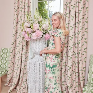 Outlet White Liliana Scalloped Rattan Urn Rattan Furniture