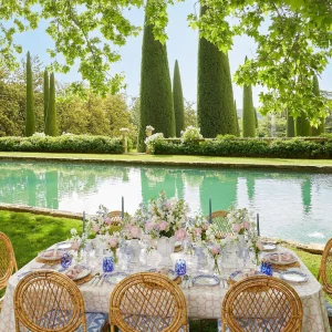 Discount White Rattan Pagoda & Urn Vase Set Pagodas & Lanterns