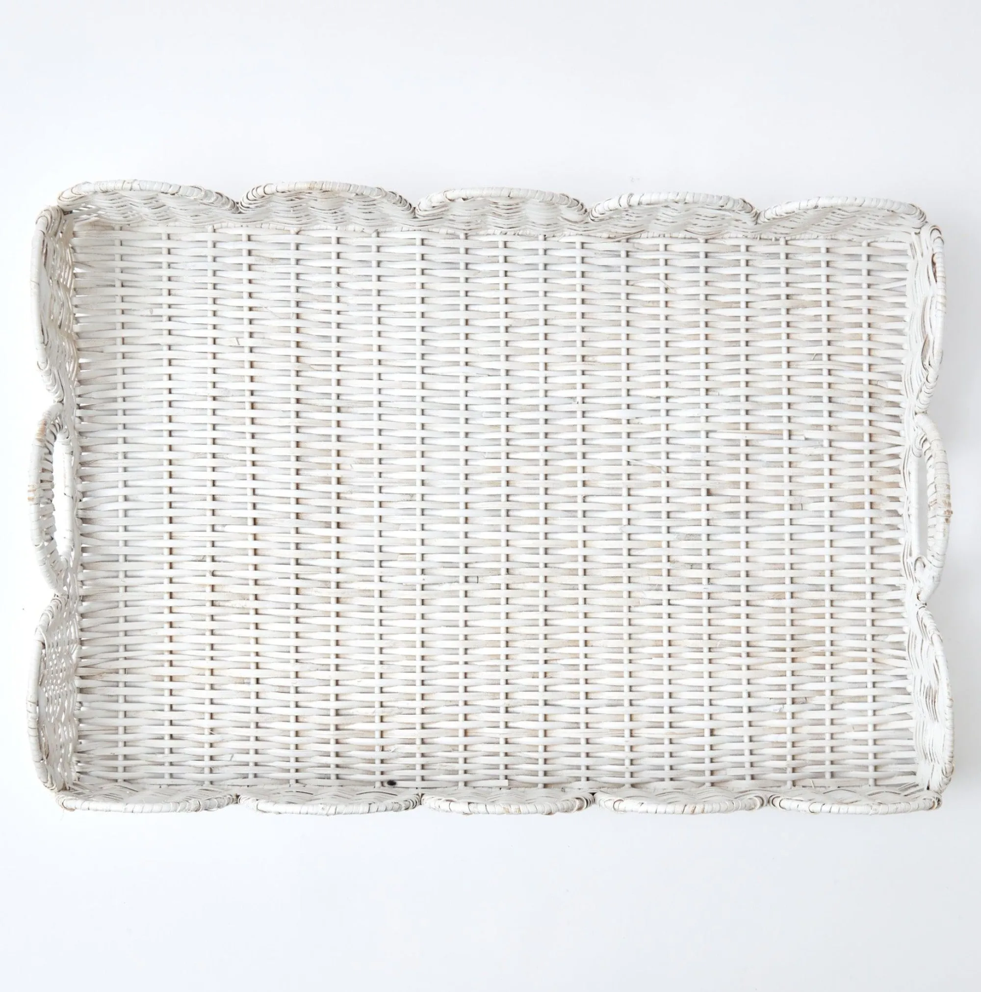 white_scalloped_rattan_tr_2-1.webp Sale White Scalloped Rattan Tray Trays & Liners