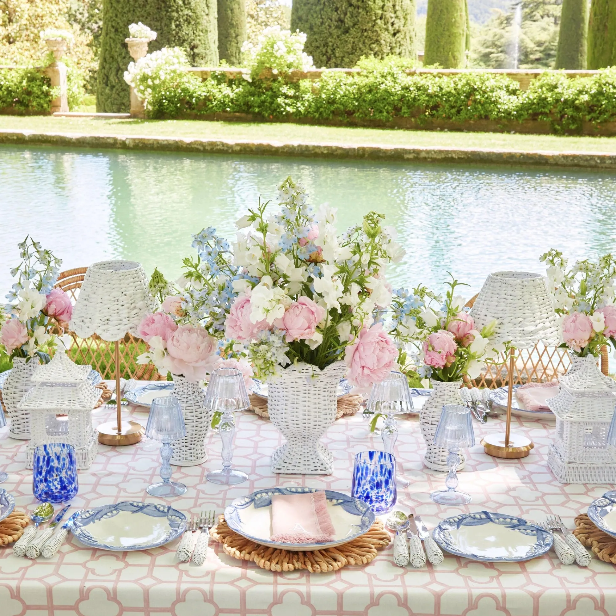 white_seagrass_lampshade_2.webp Discount White Seagrass Lampshade Lamps & Lighting