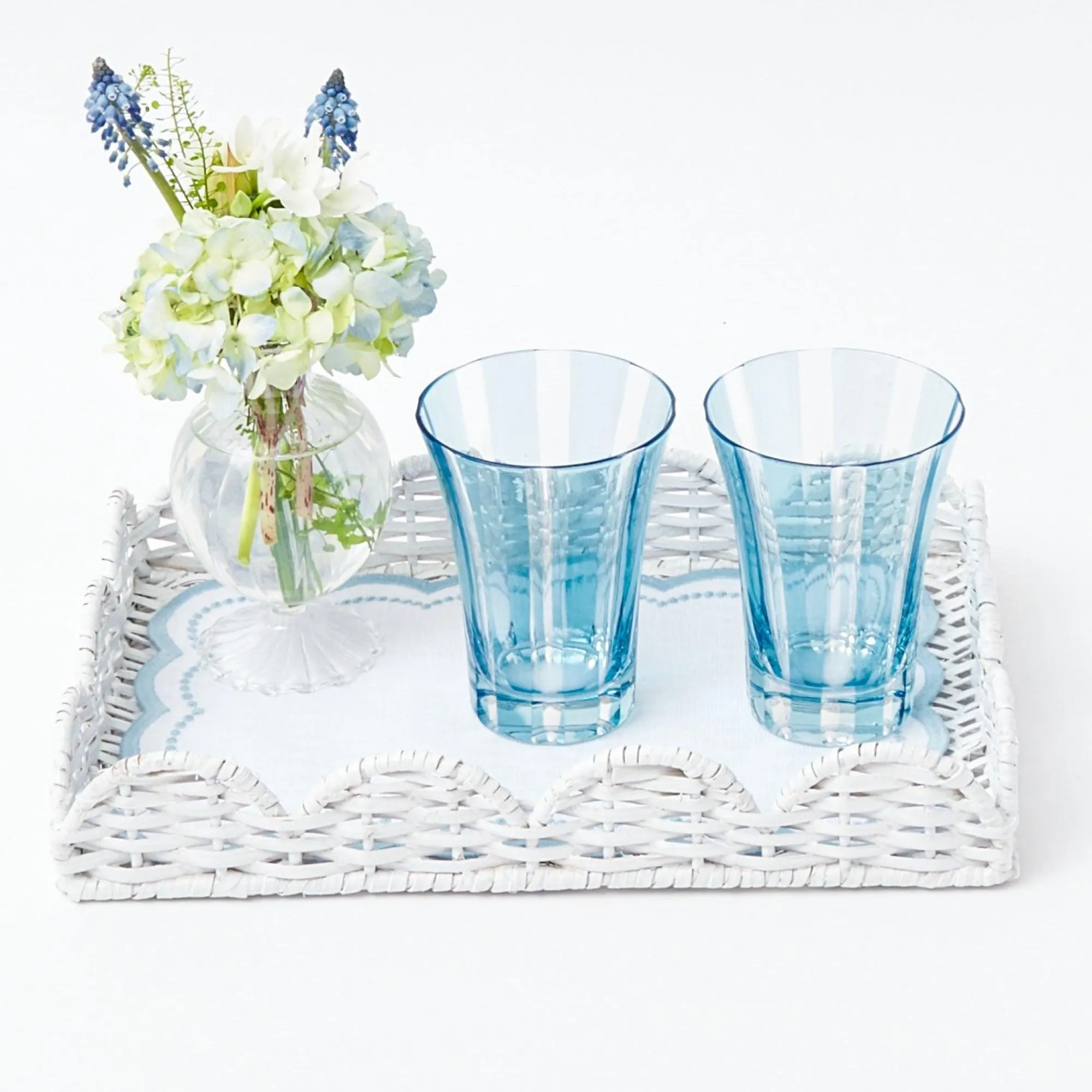 white_small_scalloped_rat_3-1.webp Cheap White Small Scalloped Rattan Tray Rattan Tableware