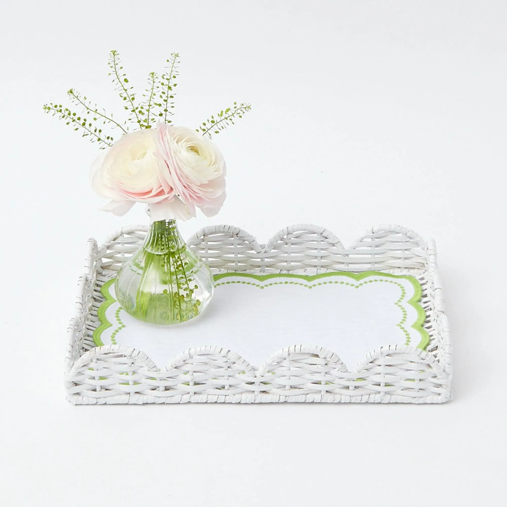white_small_scalloped_rat_5-1.webp Cheap White Small Scalloped Rattan Tray Rattan Tableware