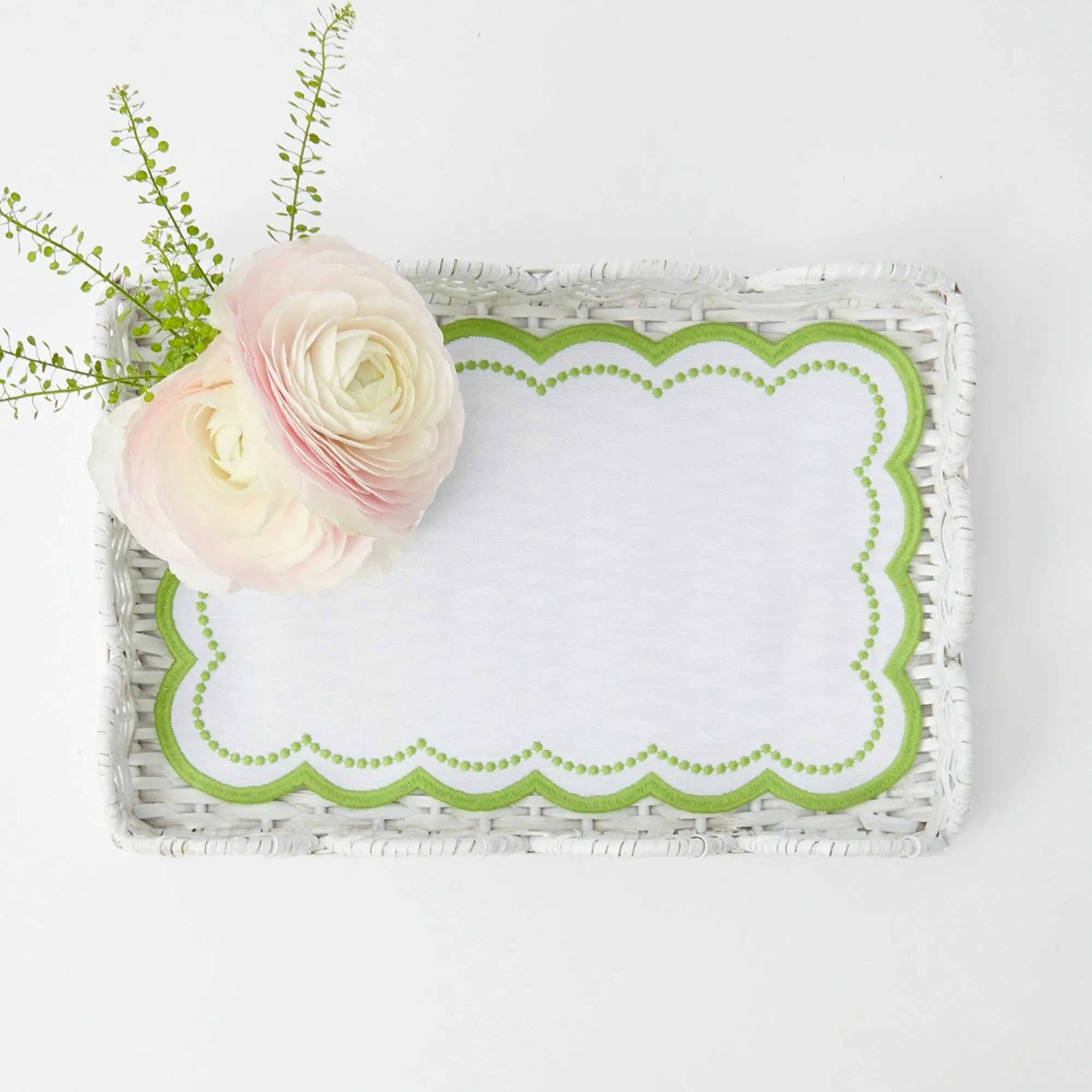 white_small_scalloped_rat_9-1.webp Cheap White Small Scalloped Rattan Tray Rattan Tableware